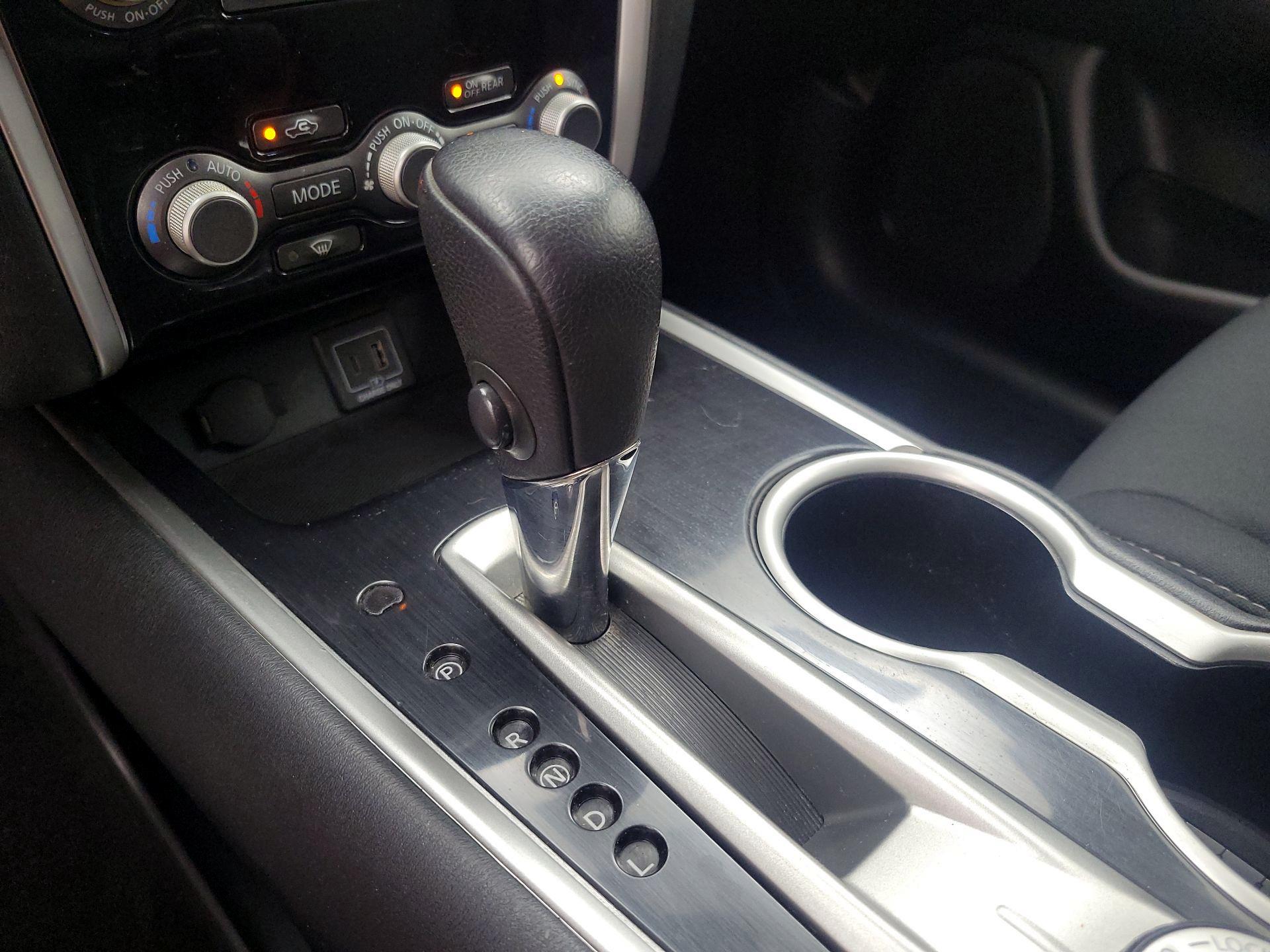 Thumbnail: 2019 Nissan Pathfinder - 16