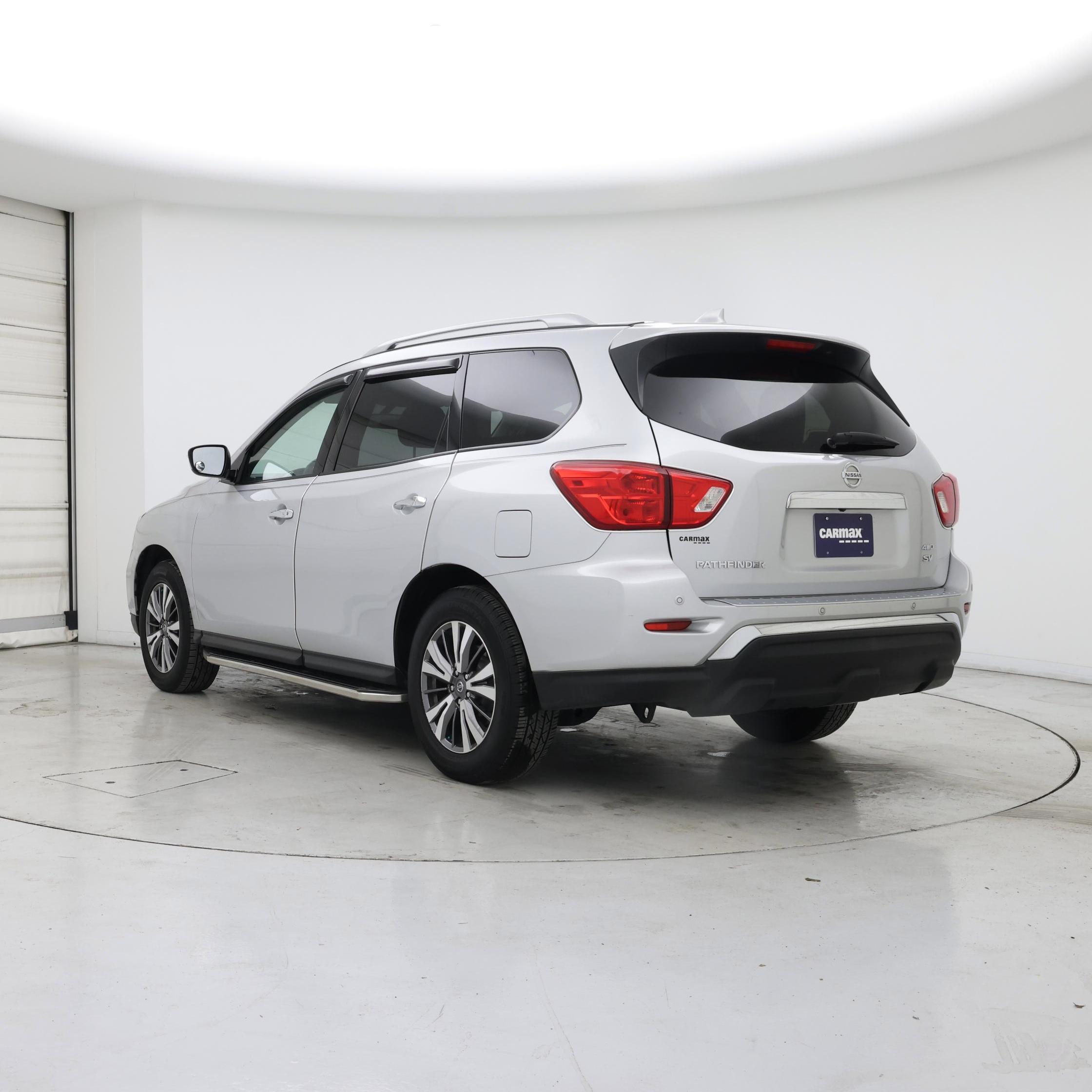 Thumbnail: 2019 Nissan Pathfinder - 2