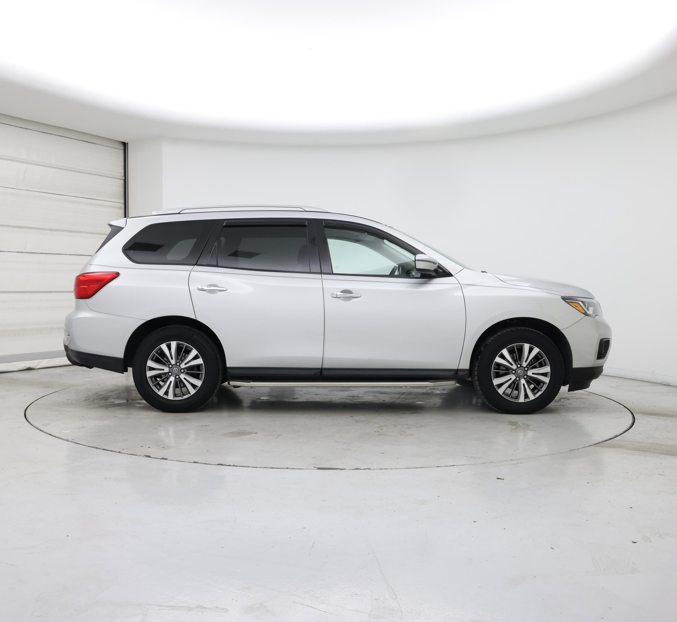 Thumbnail: 2019 Nissan Pathfinder - 7