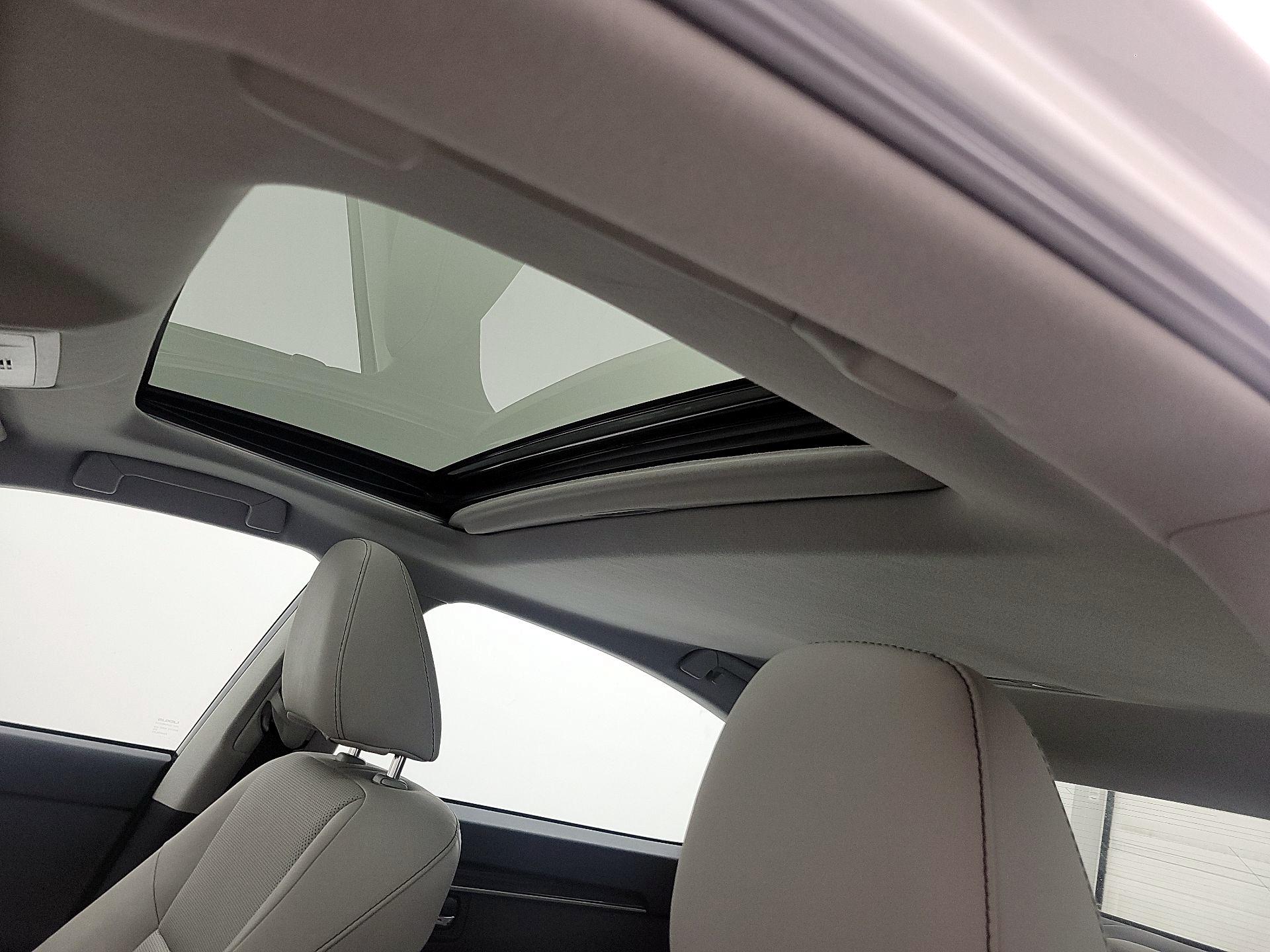 Thumbnail: 2017 Lexus ES - 18