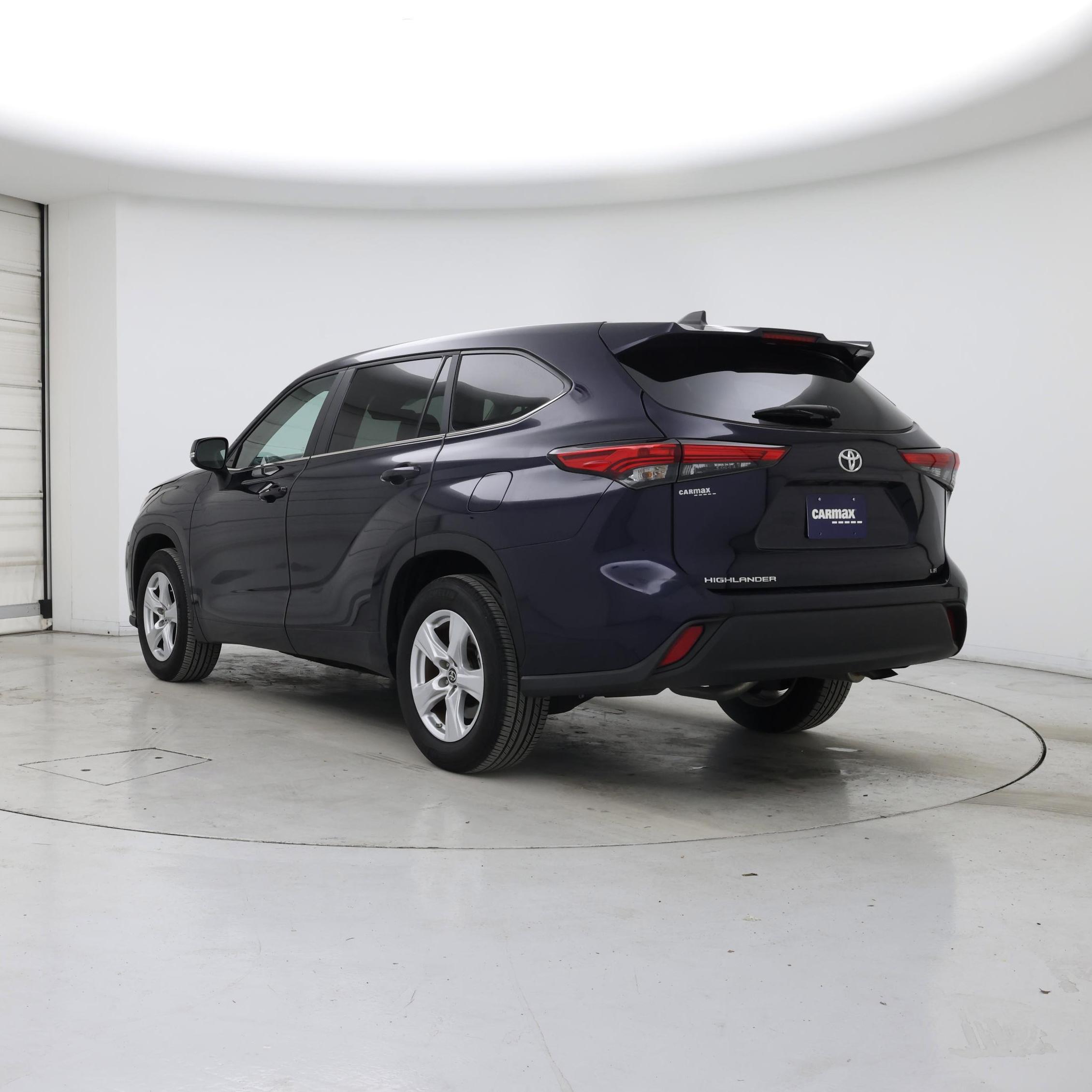 Thumbnail: 2023 Toyota Highlander - 2