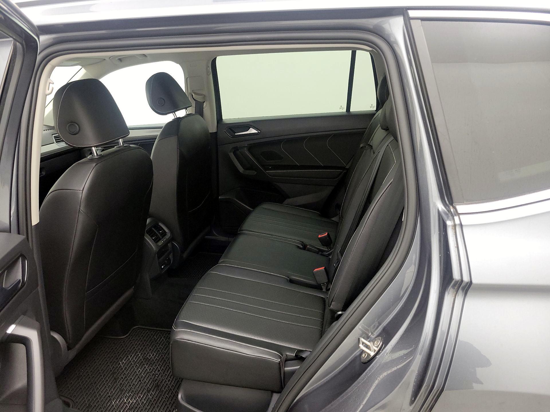 Thumbnail: 2022 Volkswagen Tiguan - 20