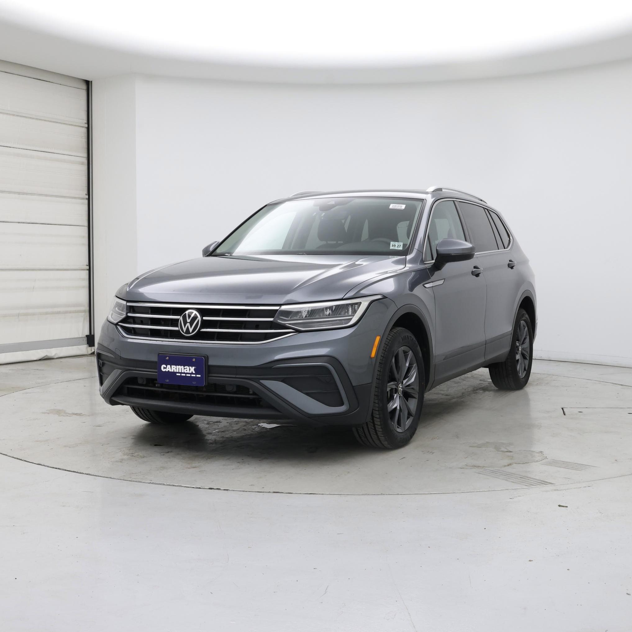 Thumbnail: 2022 Volkswagen Tiguan - 4