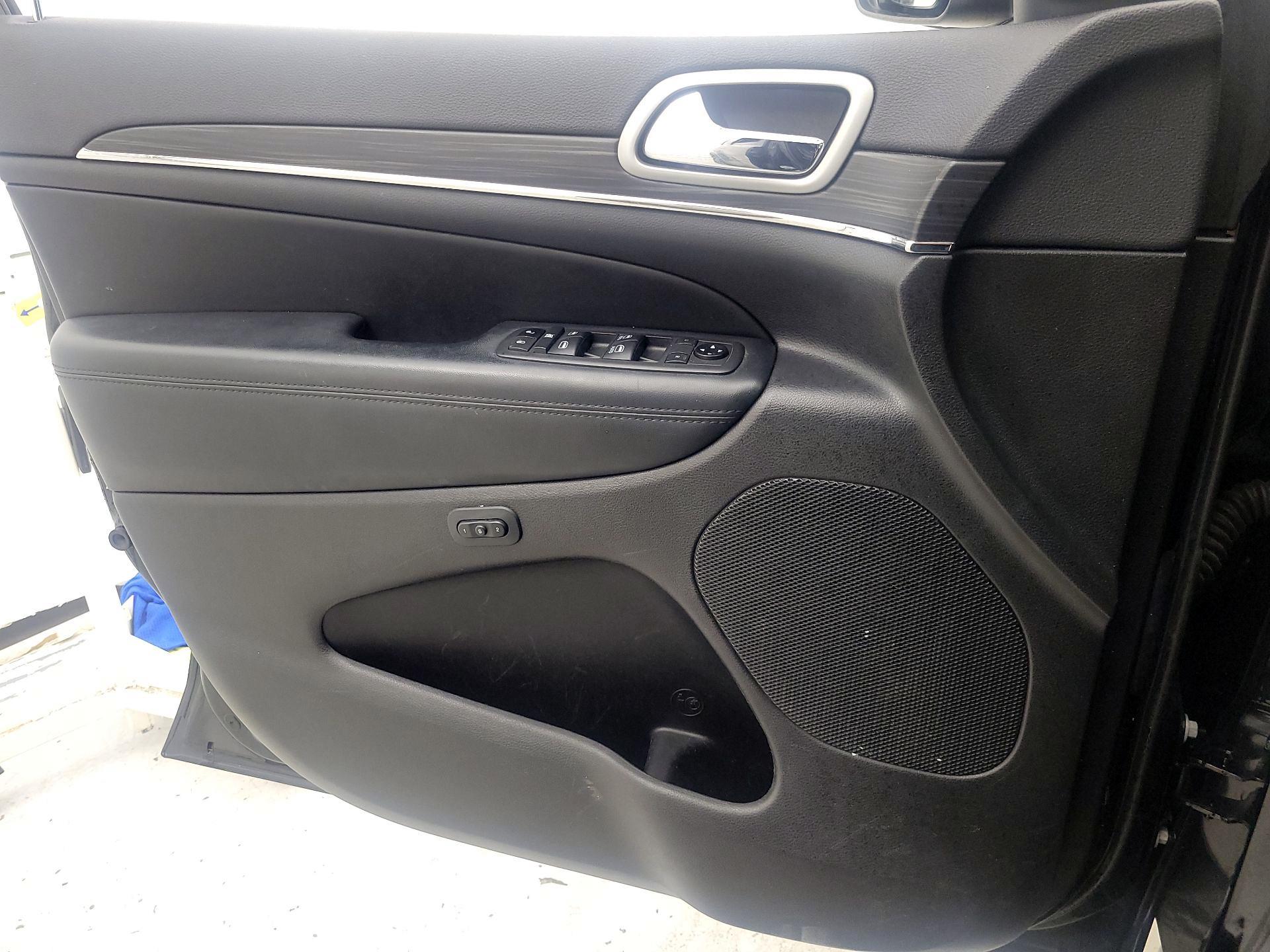 Thumbnail: 2021 Jeep Grand Cherokee - 12