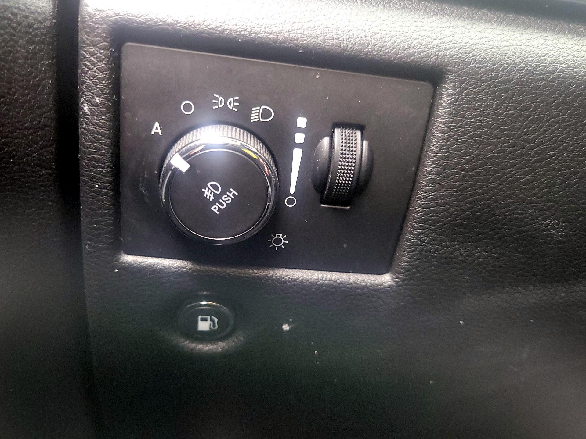 Thumbnail: 2021 Jeep Grand Cherokee - 13