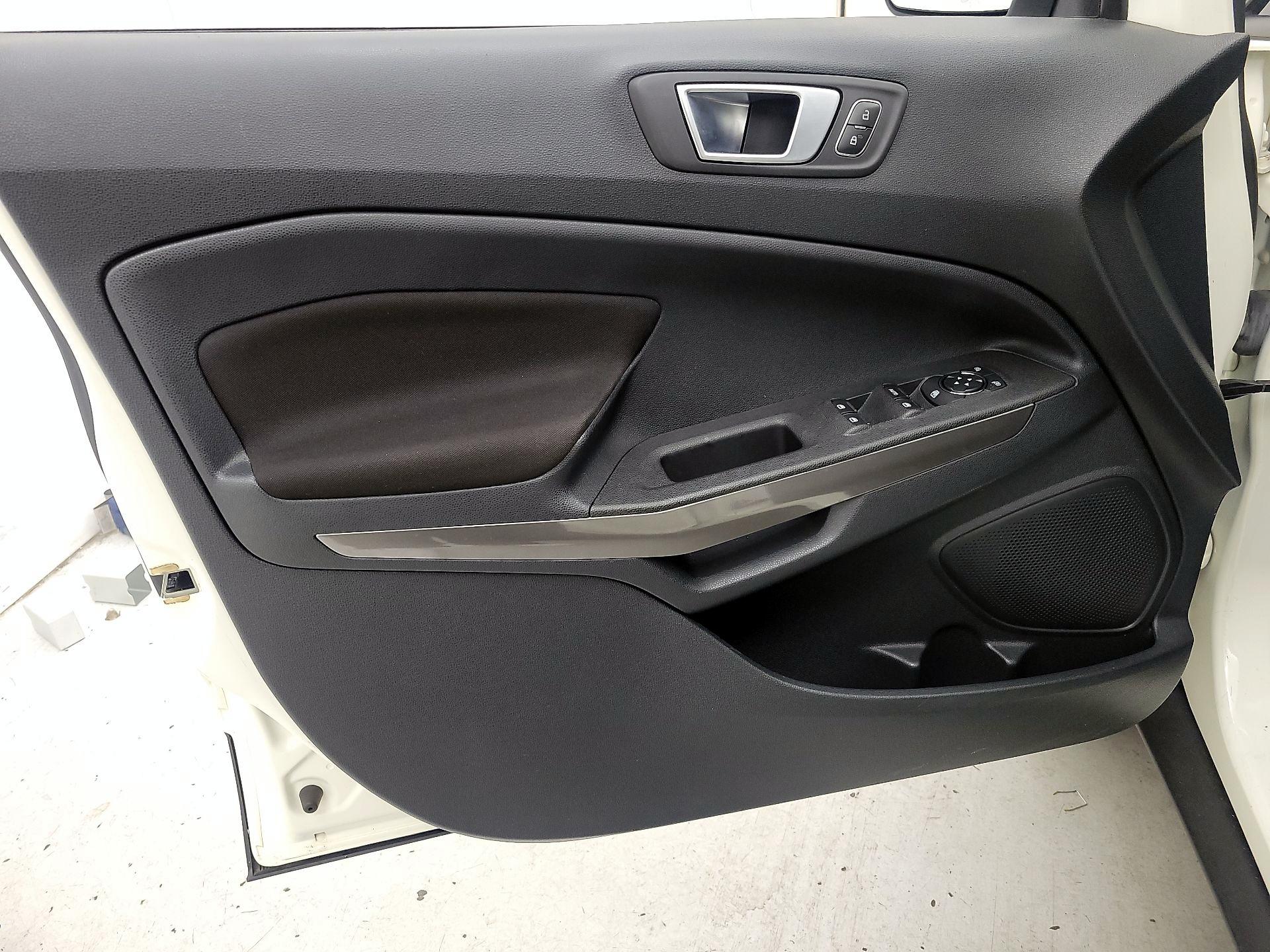 Thumbnail: 2019 Ford EcoSport - 12