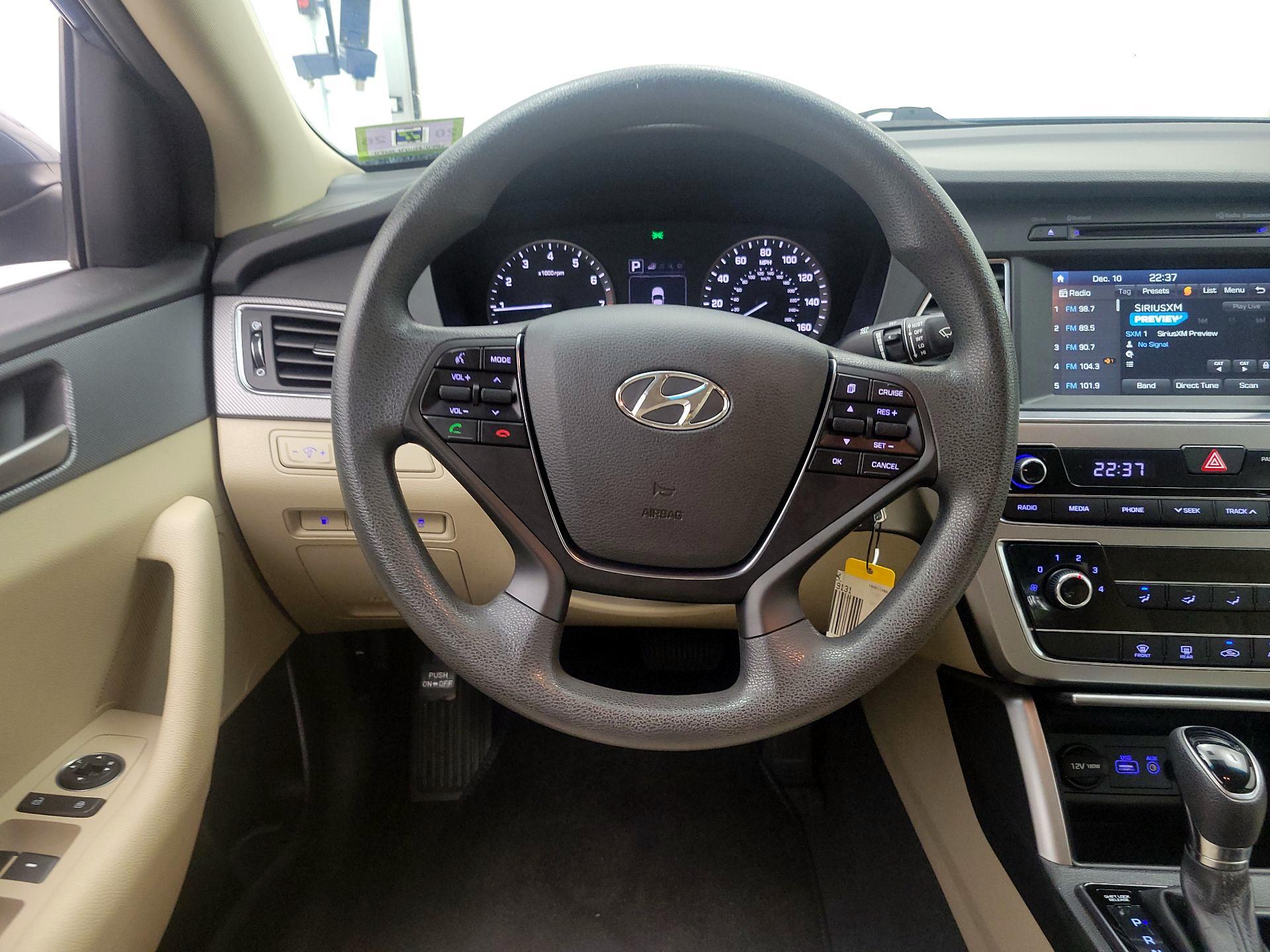 Thumbnail: 2017 Hyundai Sonata - 10