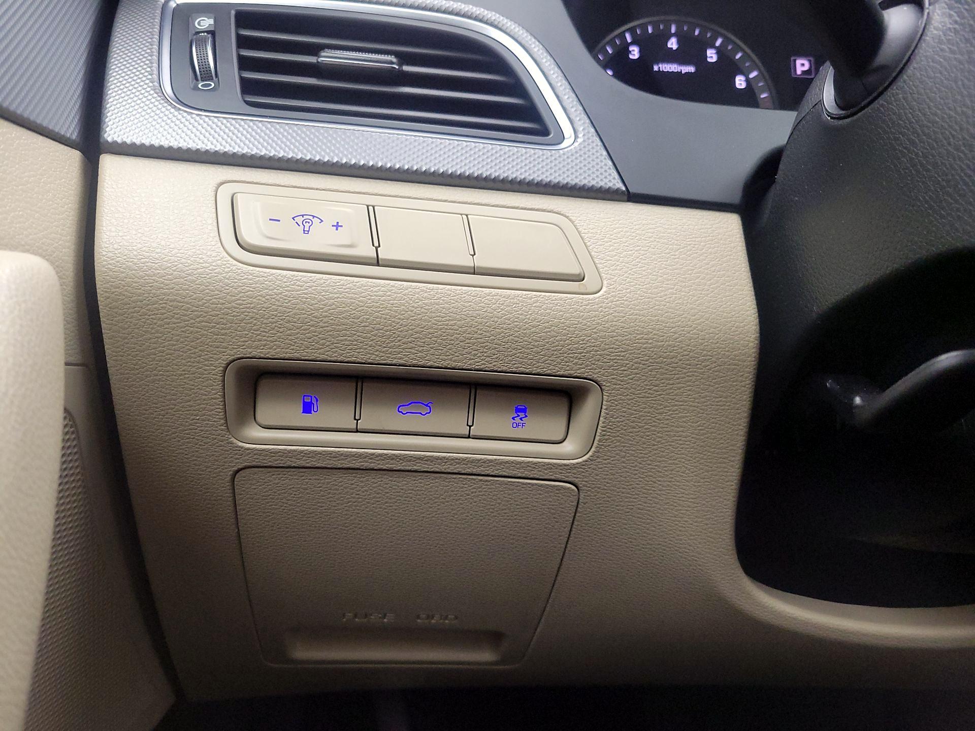 Thumbnail: 2017 Hyundai Sonata - 13