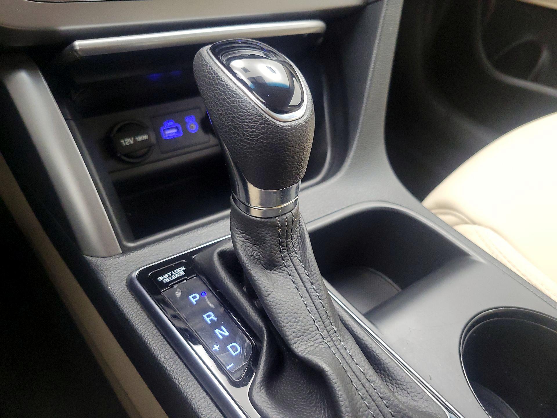 Thumbnail: 2017 Hyundai Sonata - 17