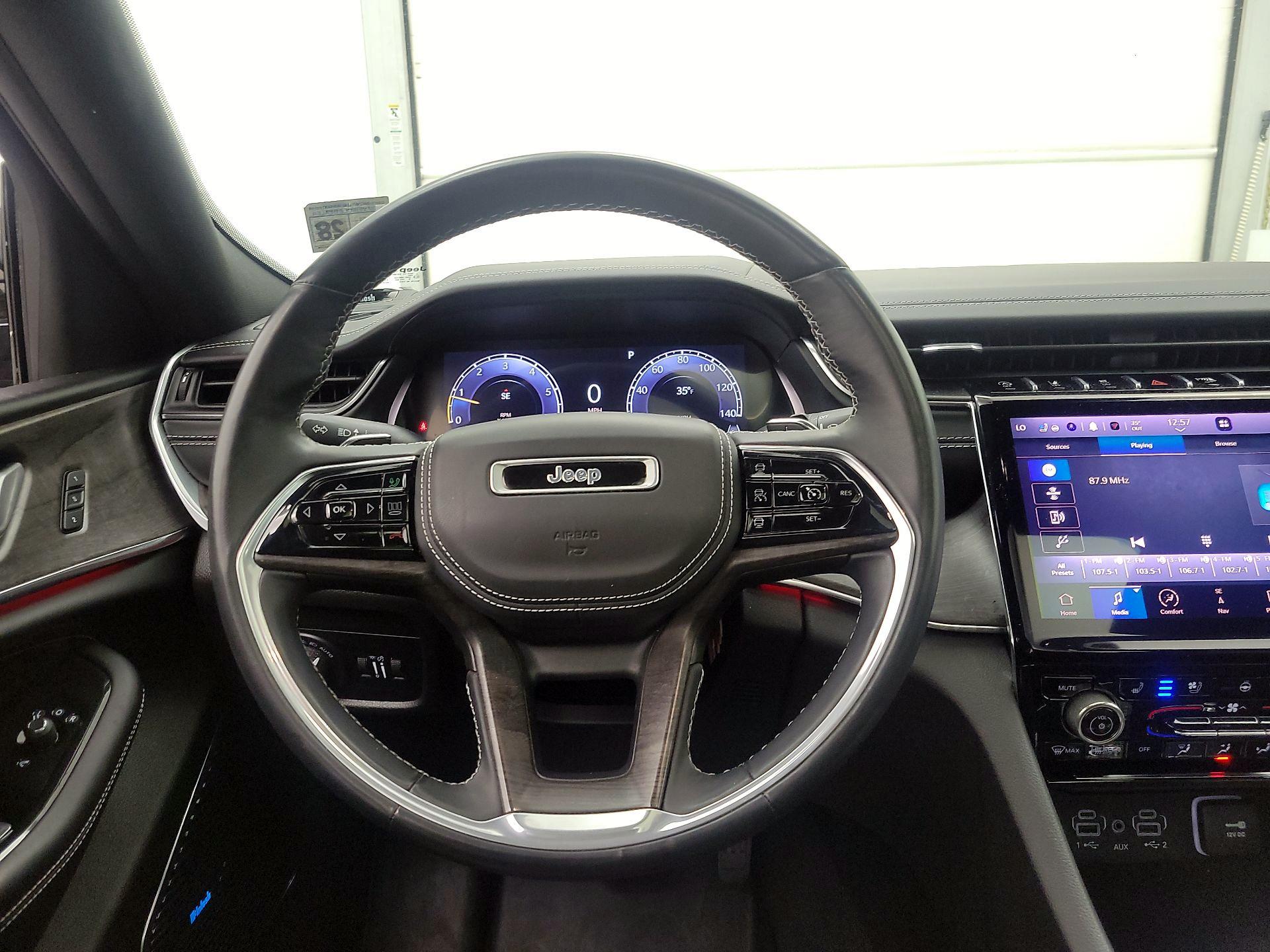 Thumbnail: 2022 Jeep Grand Cherokee L - 10