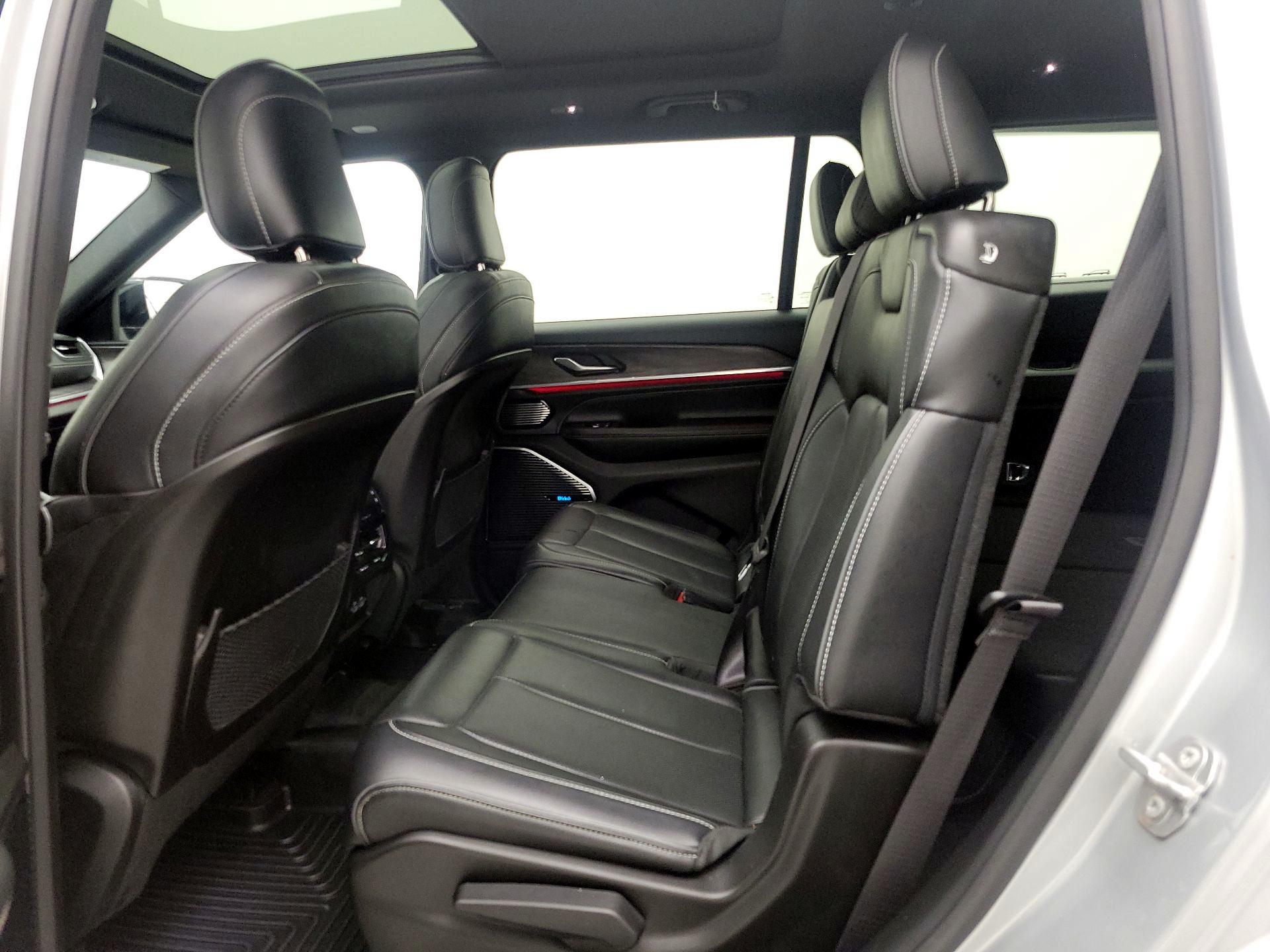 Thumbnail: 2022 Jeep Grand Cherokee L - 18