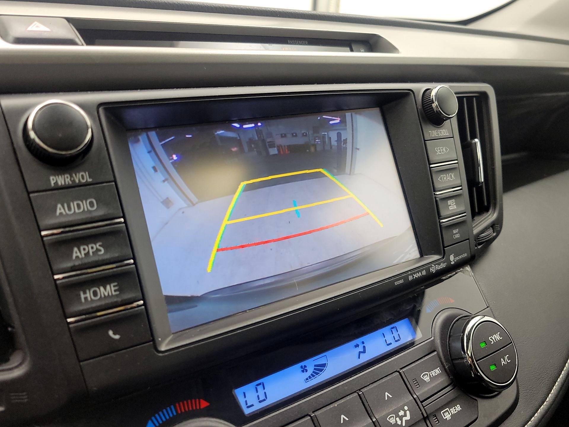 Thumbnail: 2016 Toyota RAV4 - 15