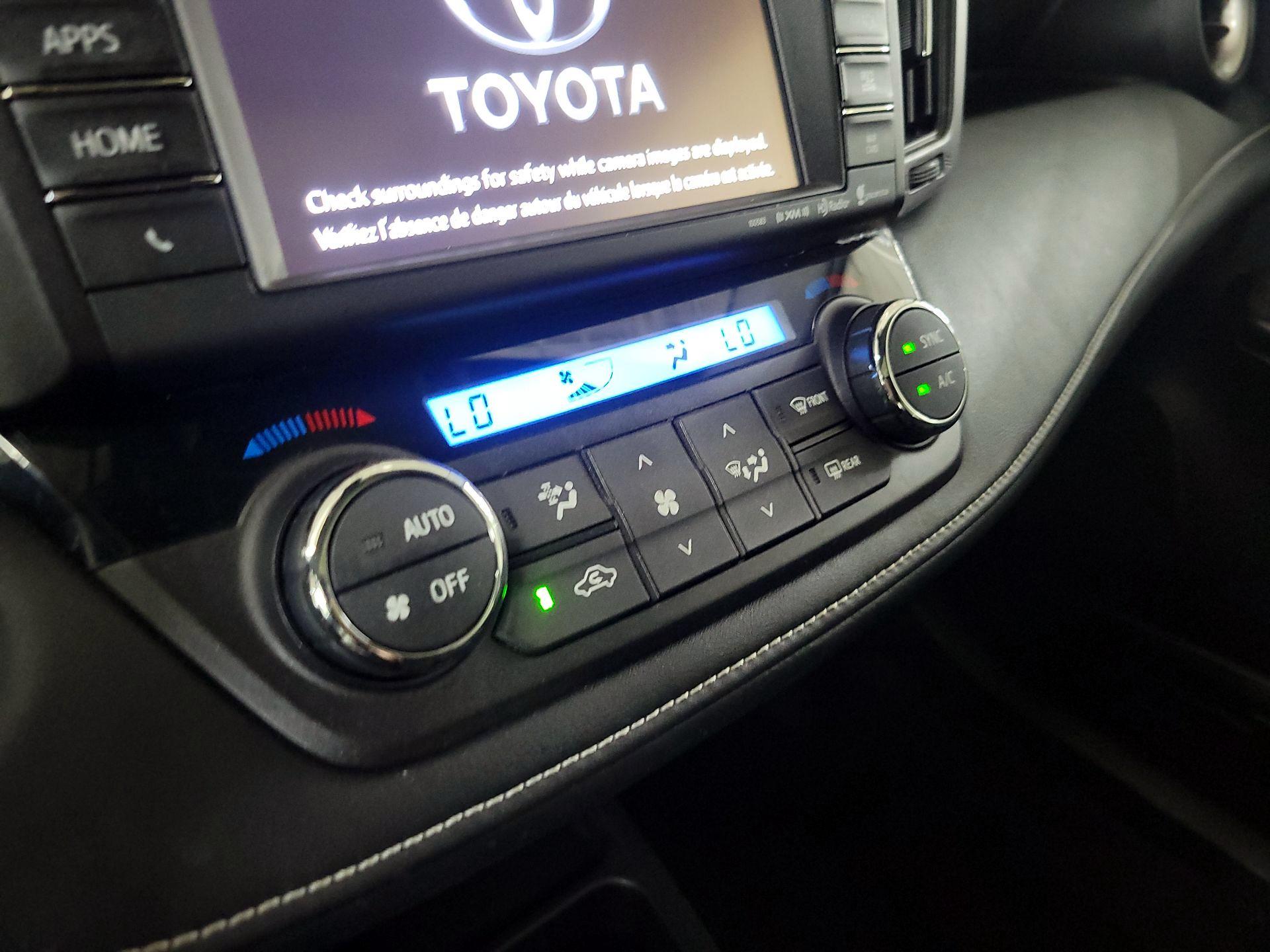 Thumbnail: 2016 Toyota RAV4 - 17