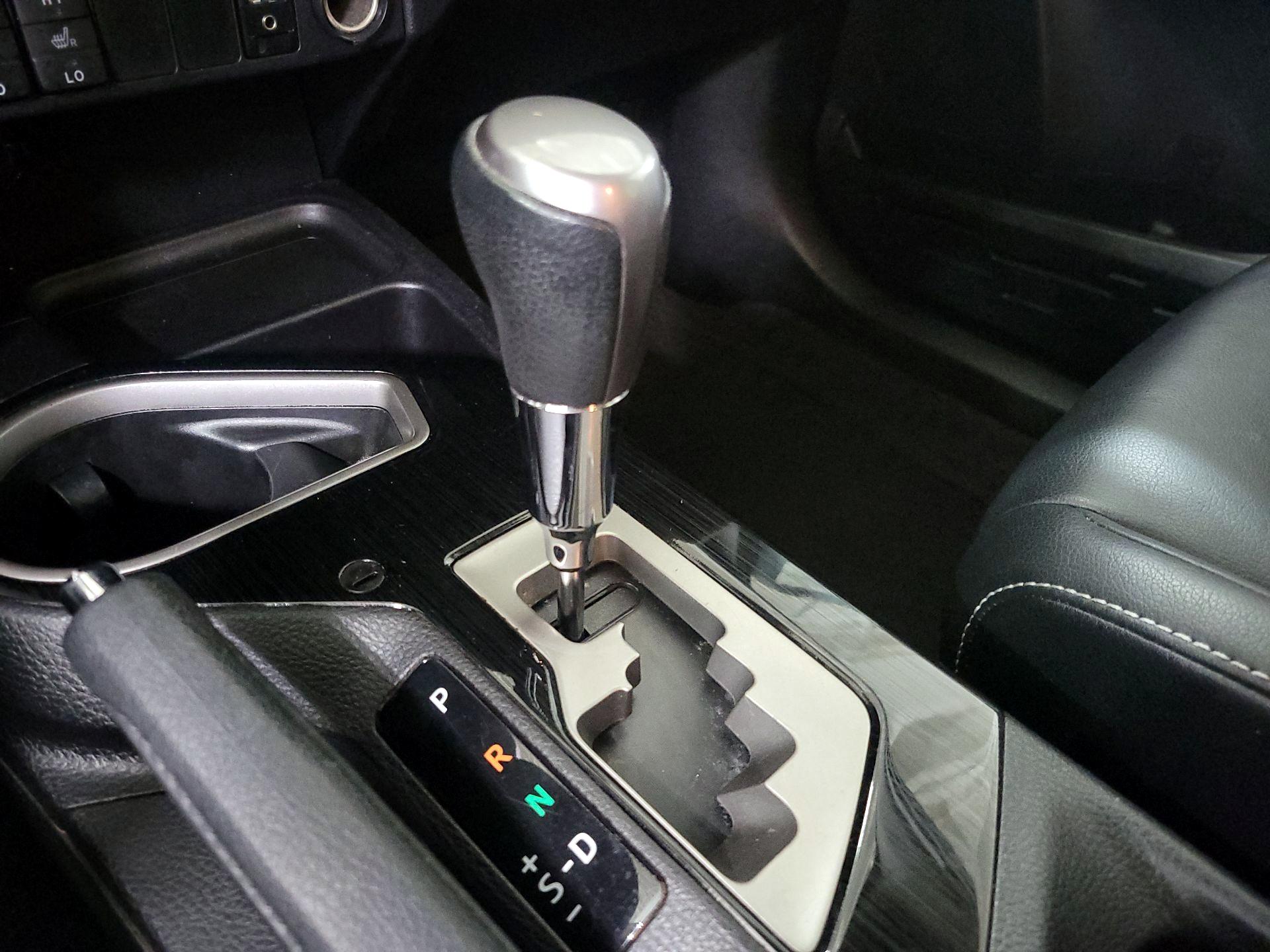 Thumbnail: 2016 Toyota RAV4 - 18