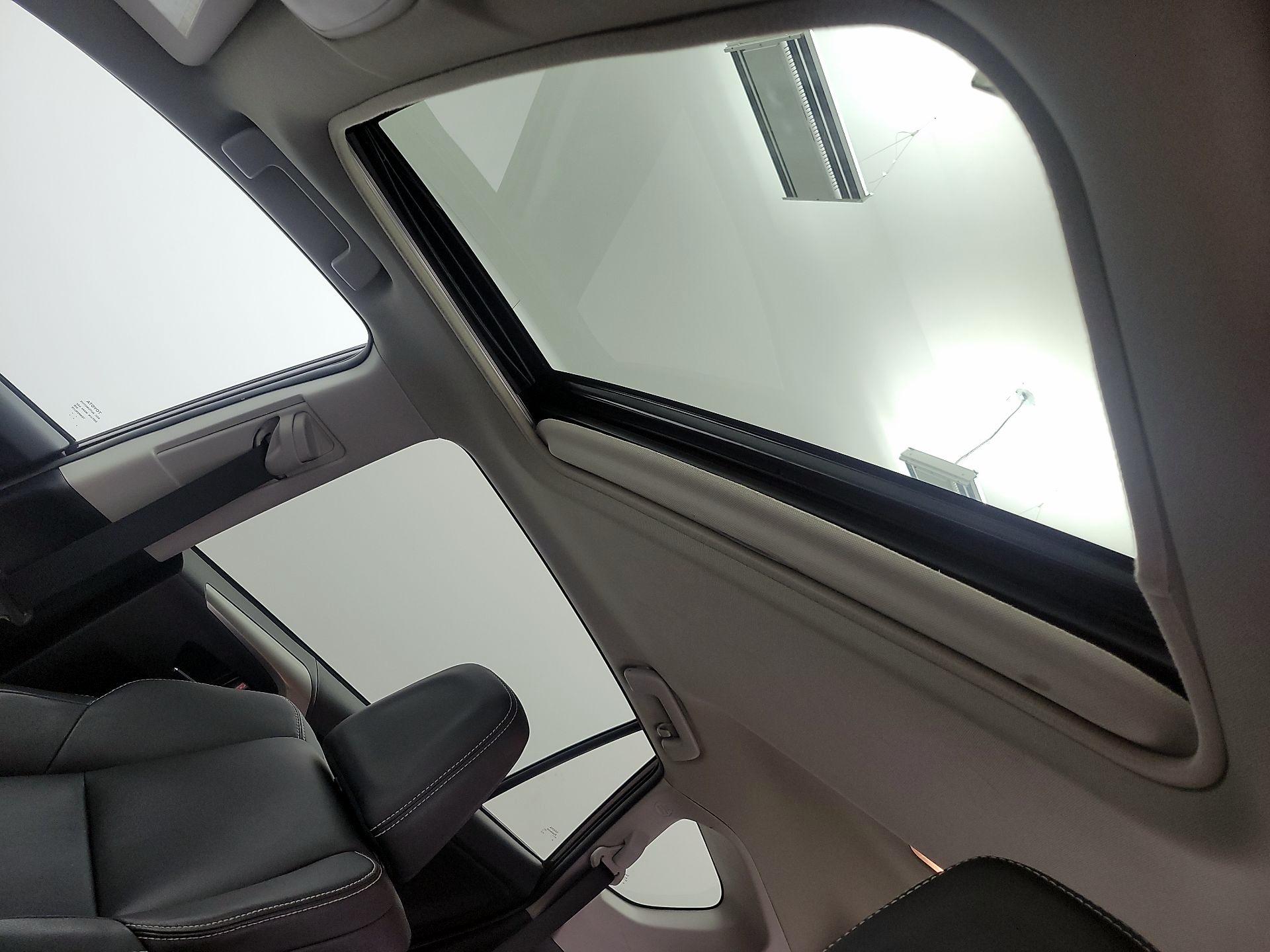 Thumbnail: 2016 Toyota RAV4 - 19