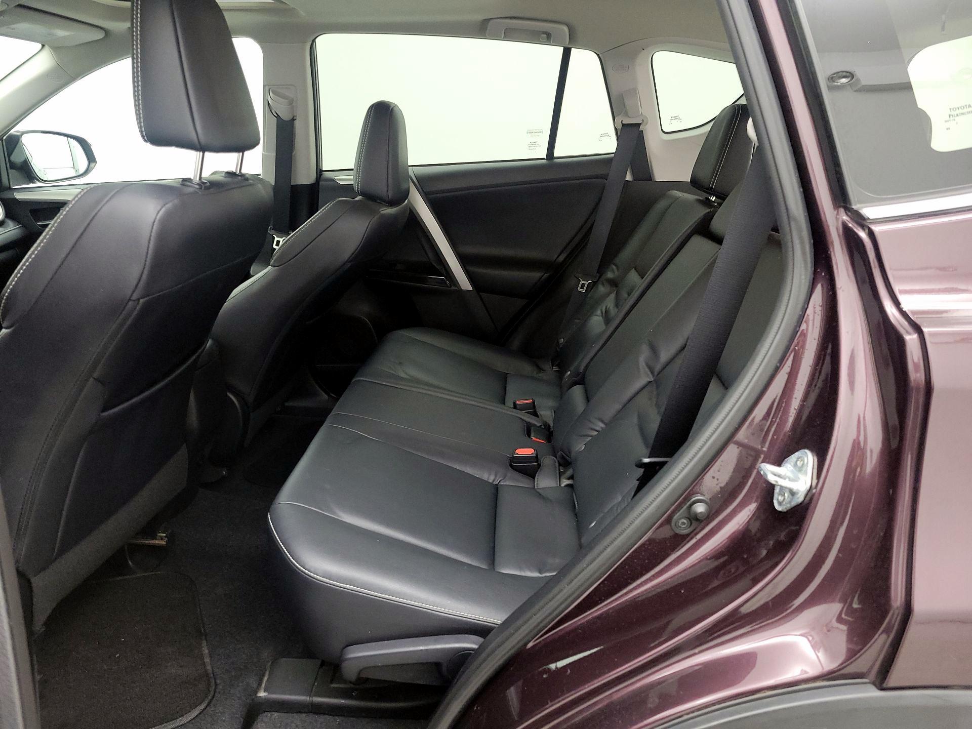 Thumbnail: 2016 Toyota RAV4 - 20