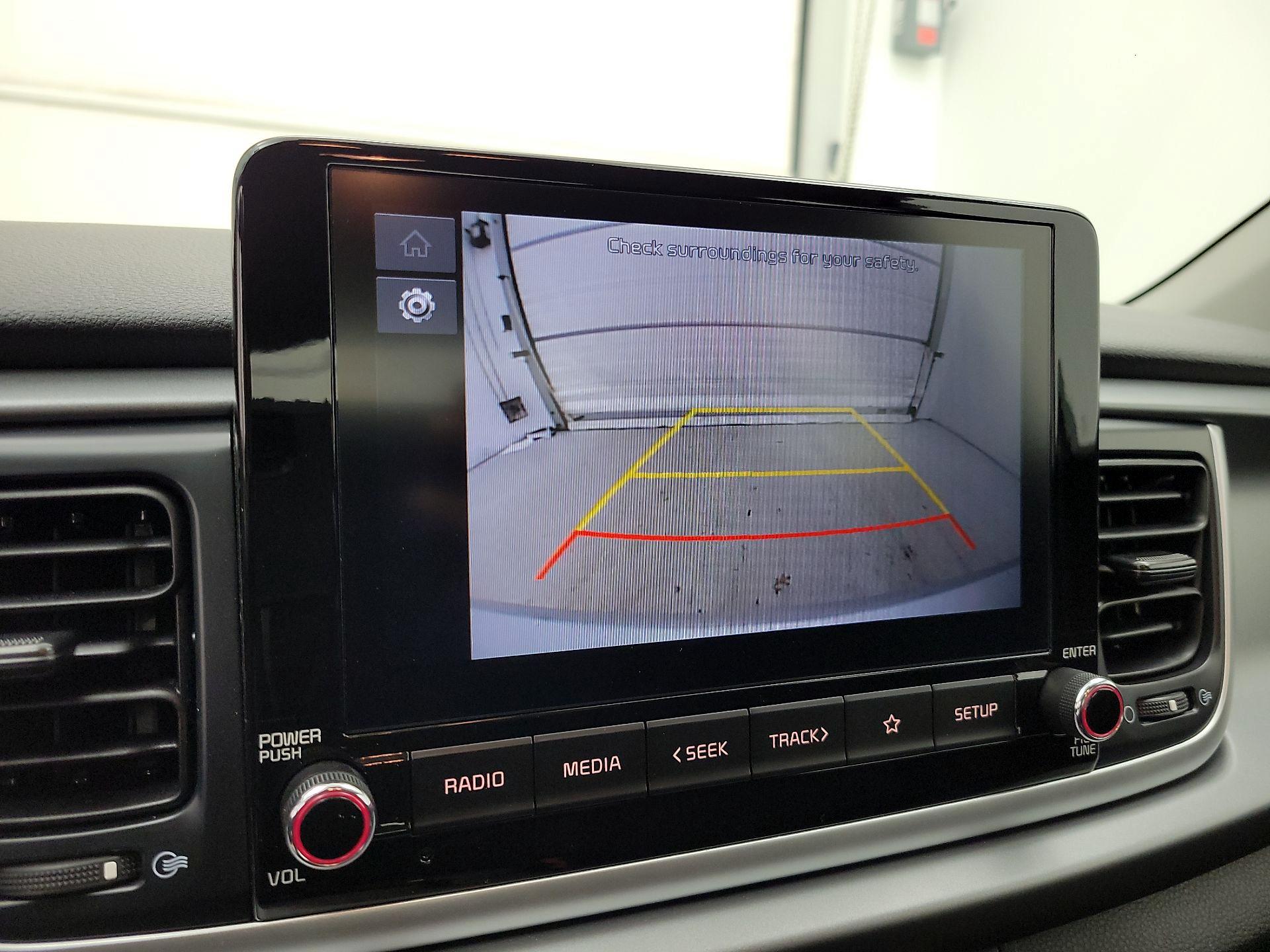 Thumbnail: 2022 Kia Rio - 14