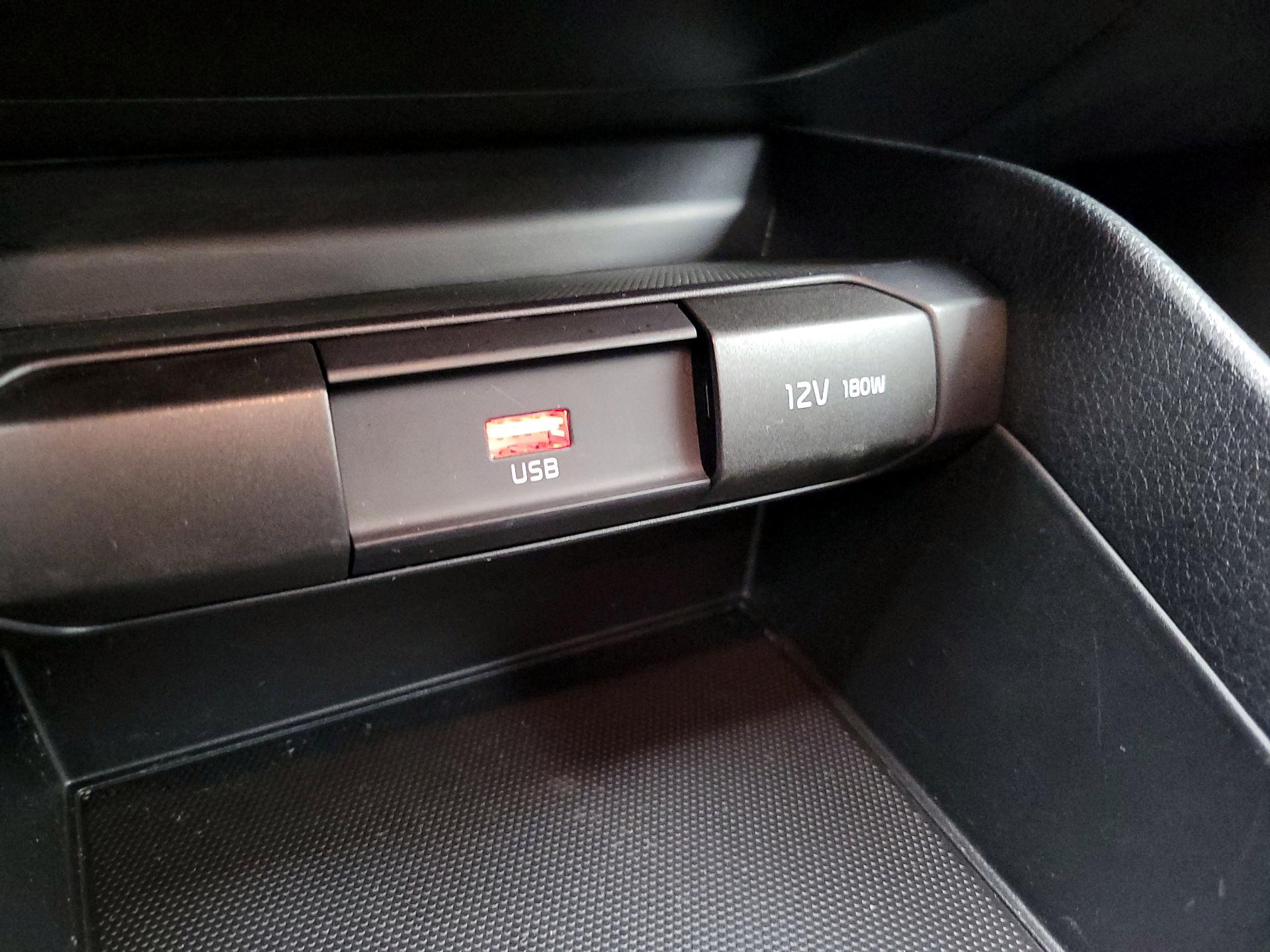 Thumbnail: 2022 Kia Rio - 18