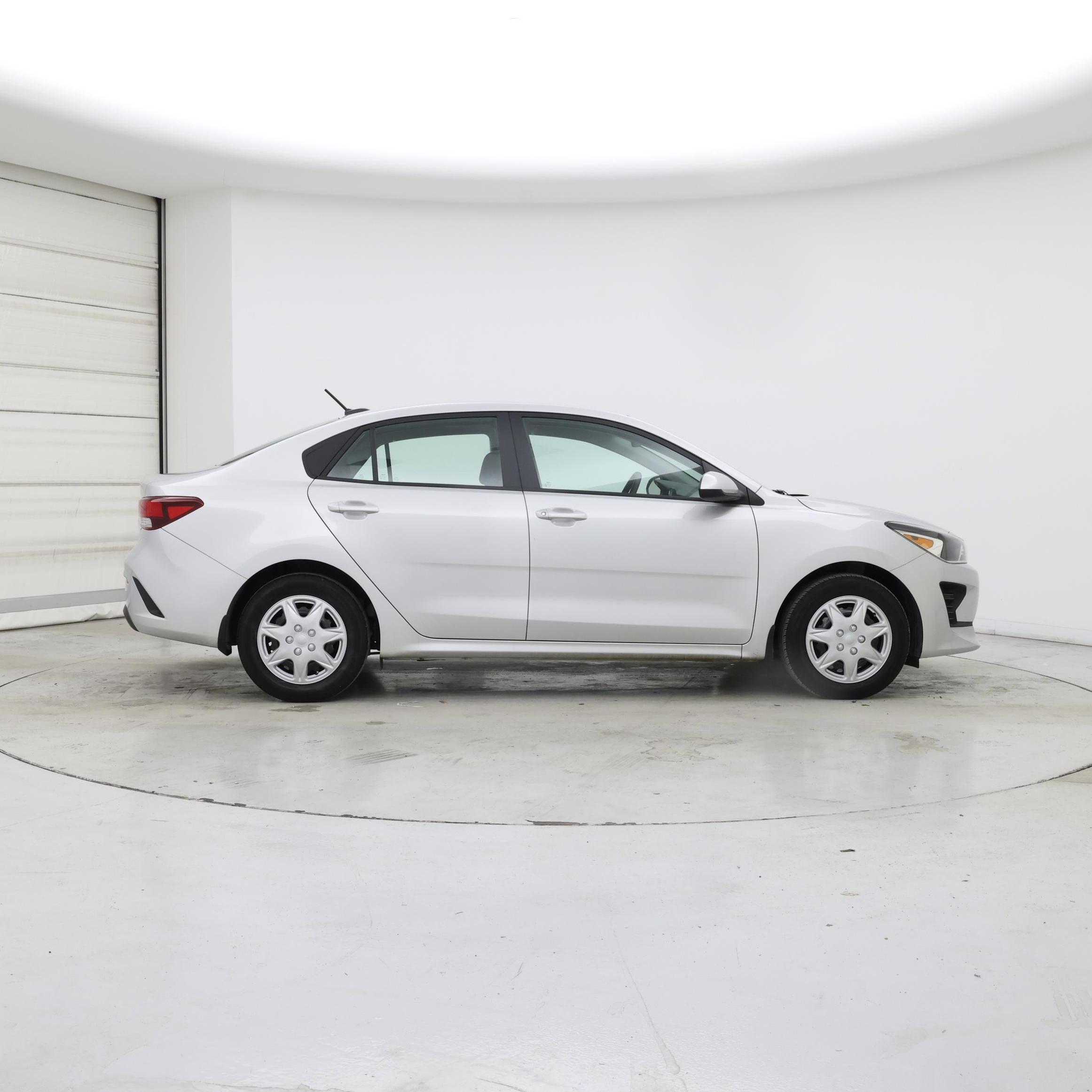 Thumbnail: 2022 Kia Rio - 7