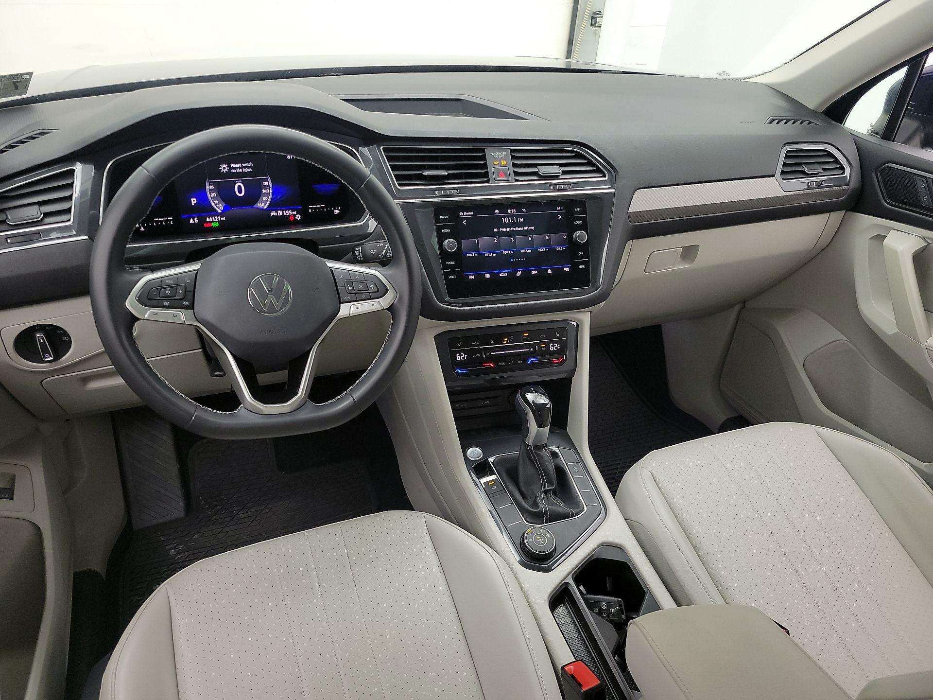 Thumbnail: 2022 Volkswagen Tiguan - 9