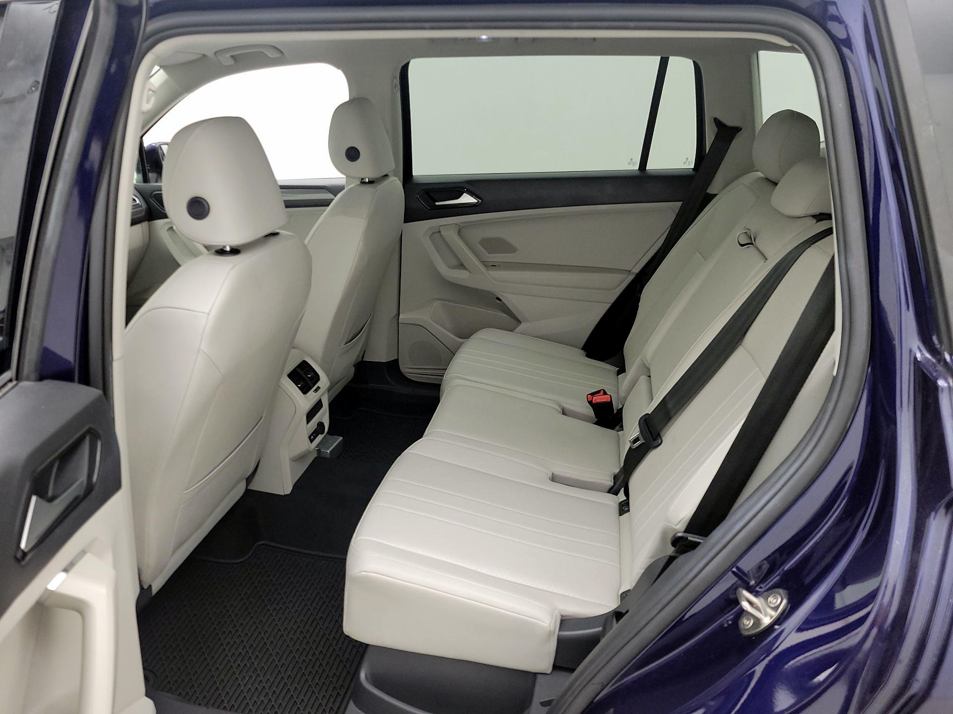 Thumbnail: 2022 Volkswagen Tiguan - 20