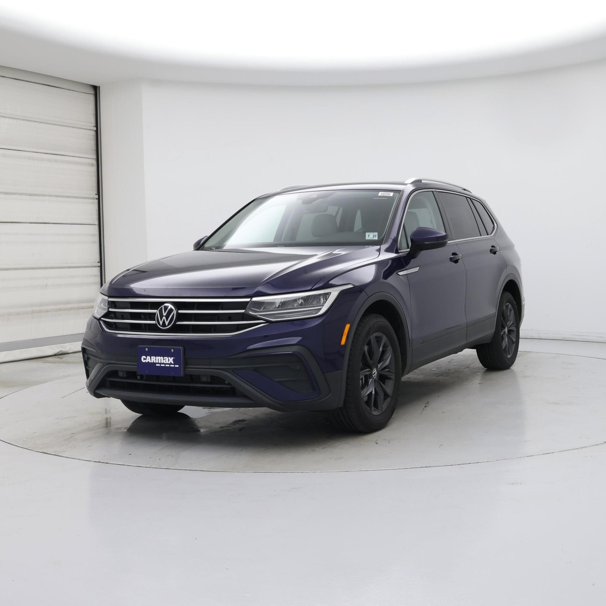Thumbnail: 2022 Volkswagen Tiguan - 4