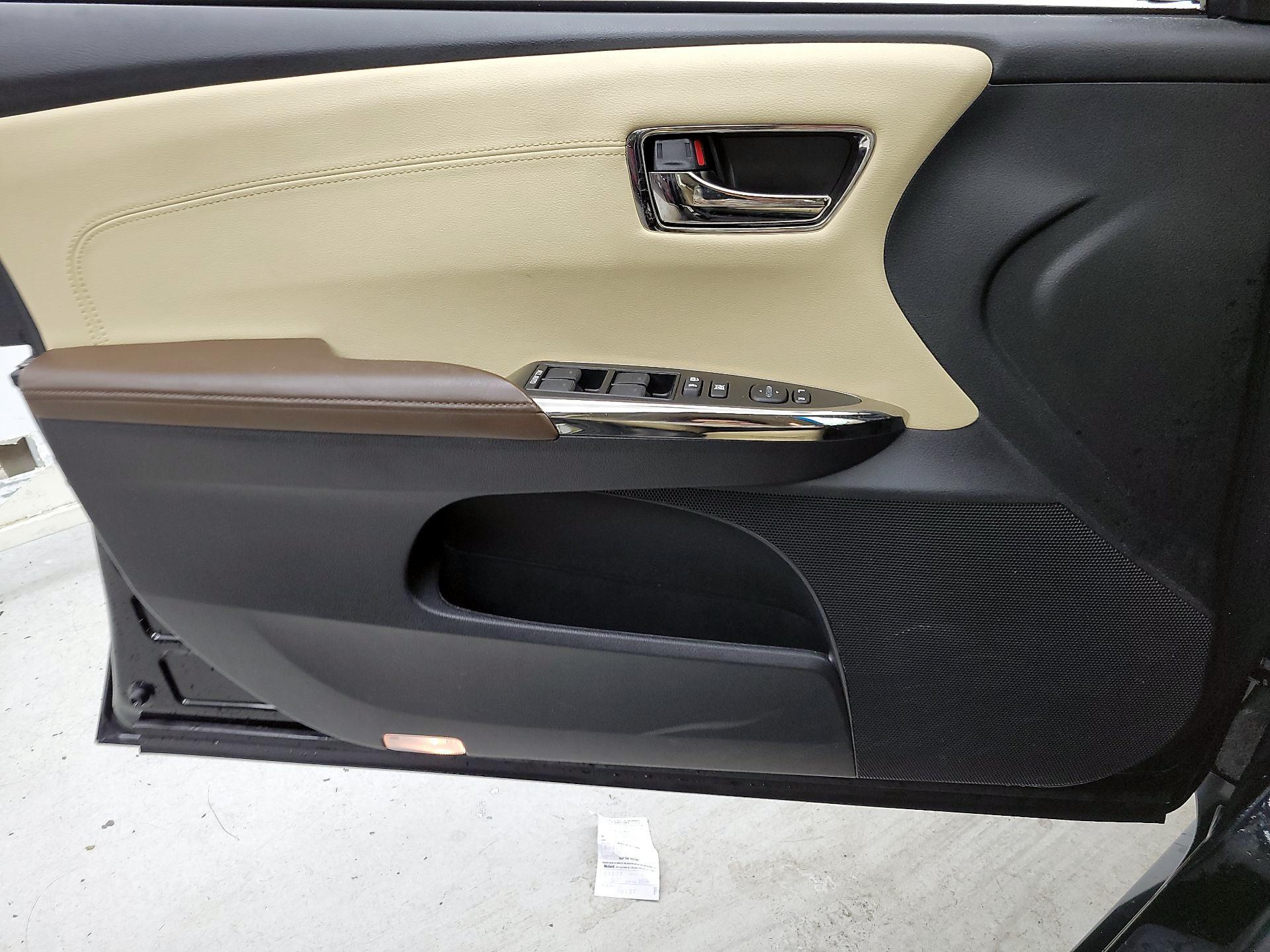 Thumbnail: 2016 Toyota Avalon - 12