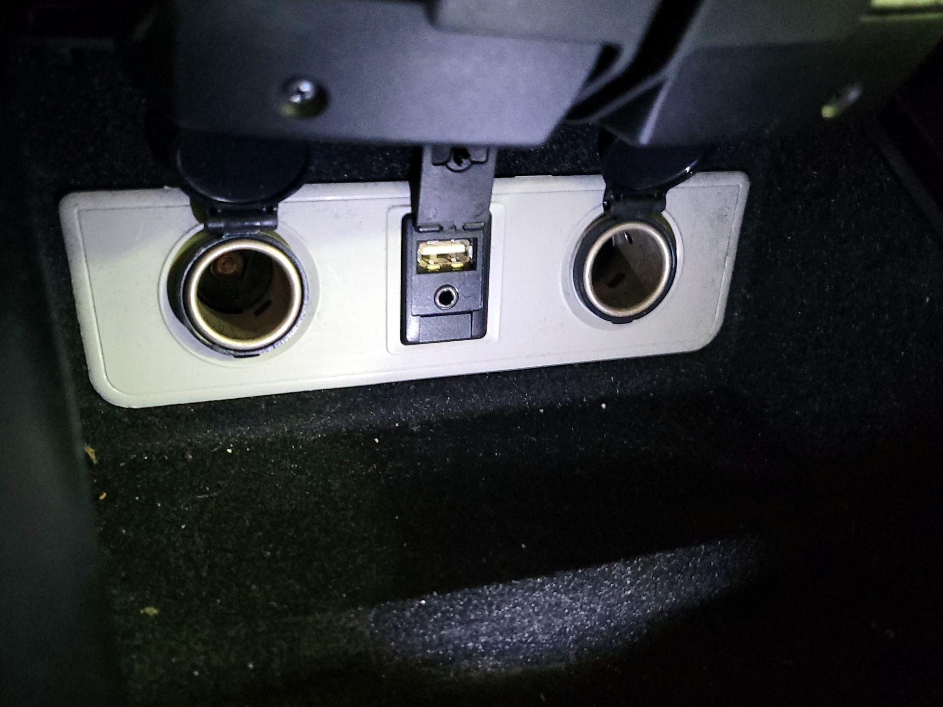 Thumbnail: 2016 Toyota Avalon - 17