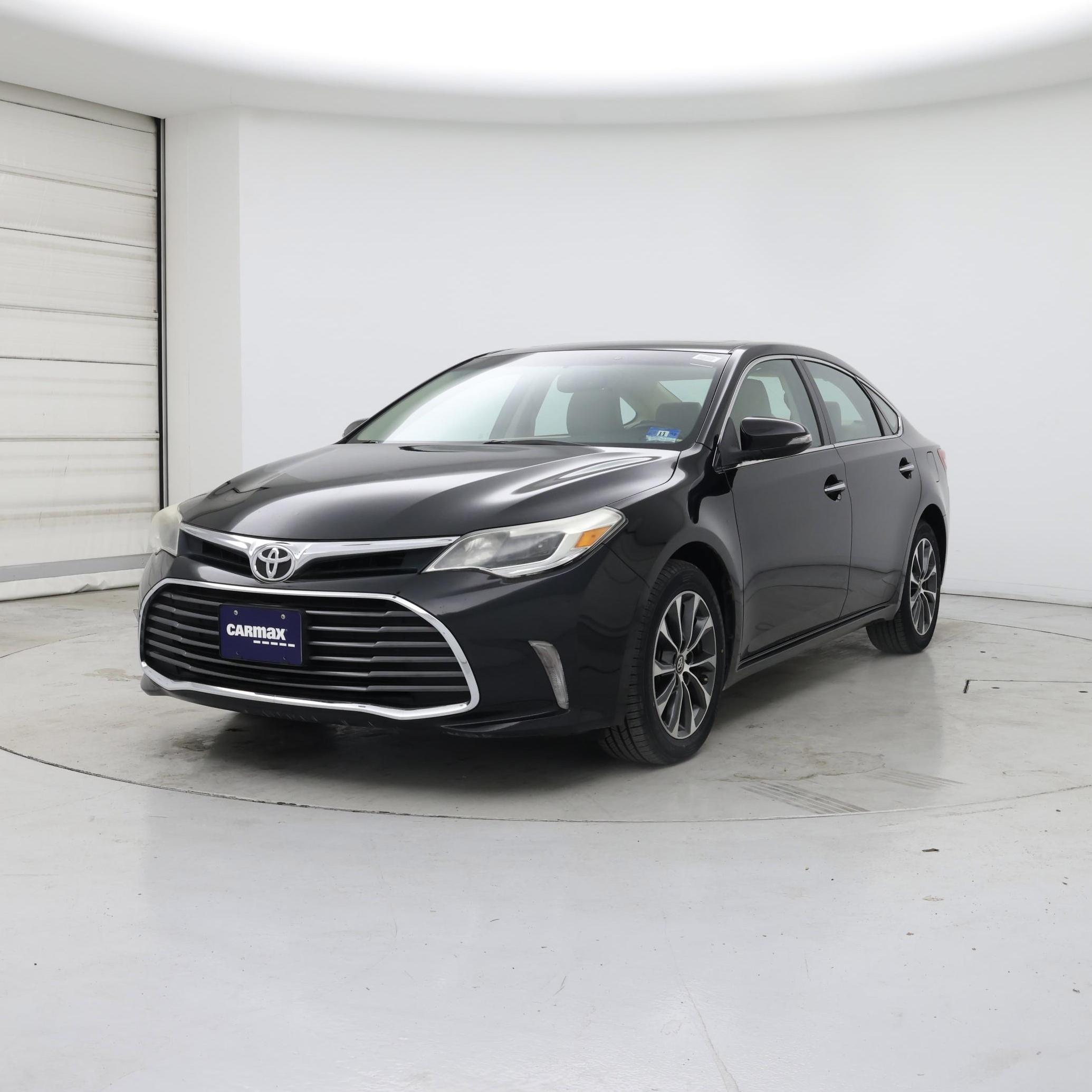 Thumbnail: 2016 Toyota Avalon - 4