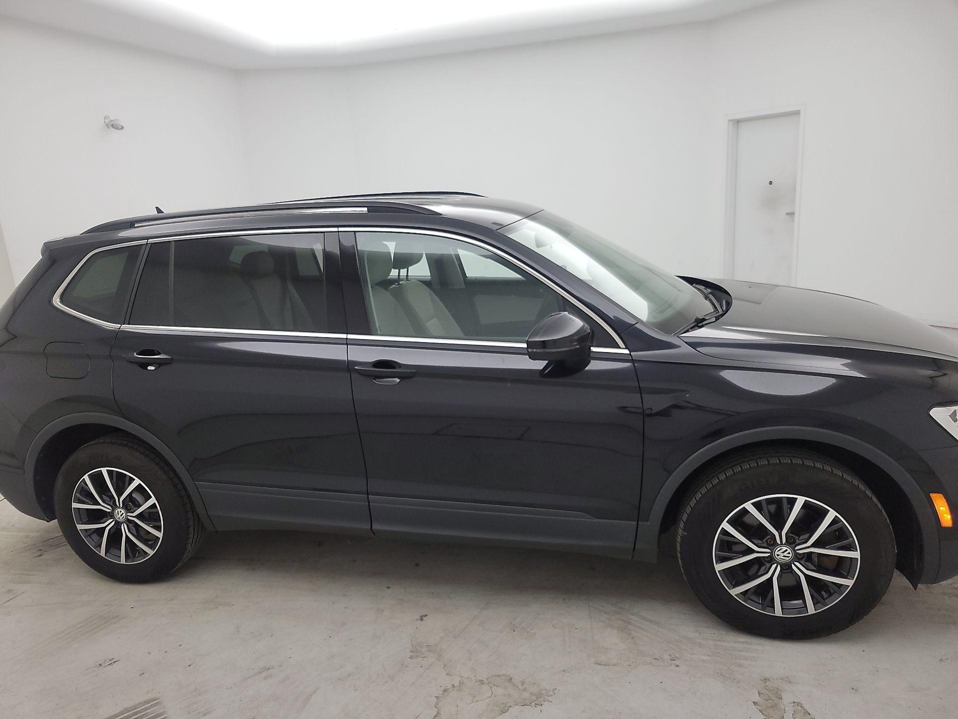 Thumbnail: 2019 Volkswagen Tiguan - 4