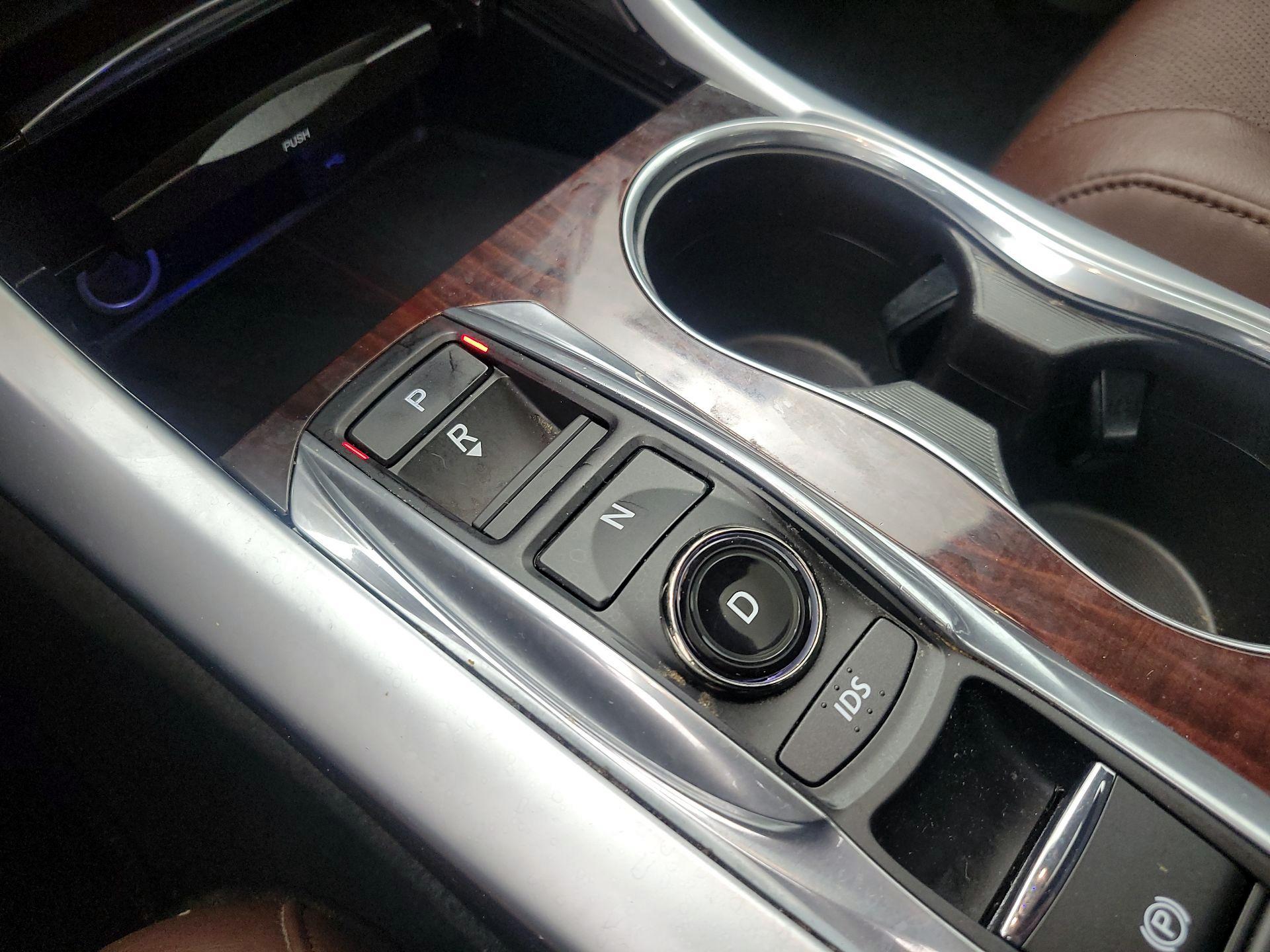 Thumbnail: 2017 Acura TLX - 17