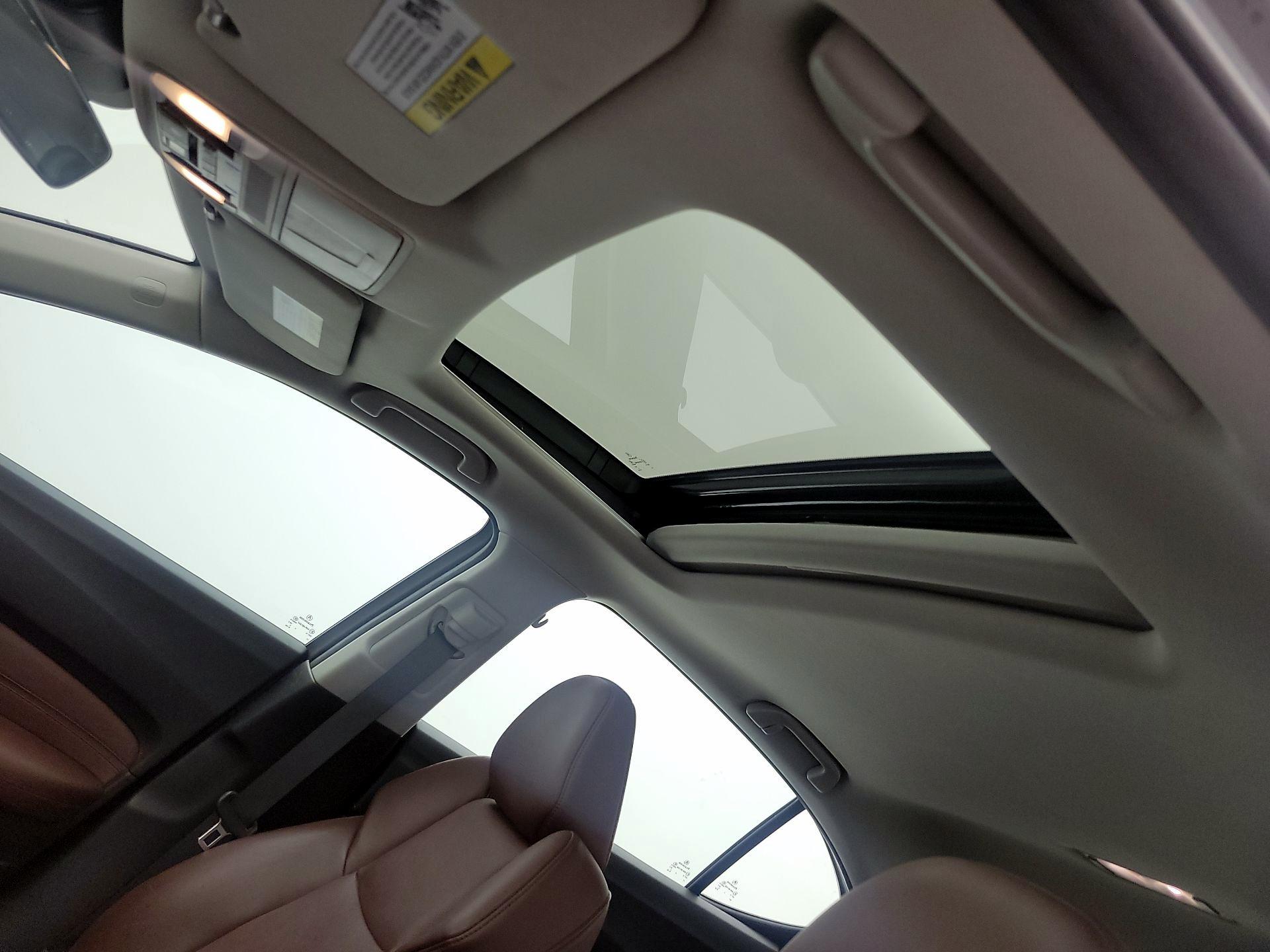 Thumbnail: 2017 Acura TLX - 18