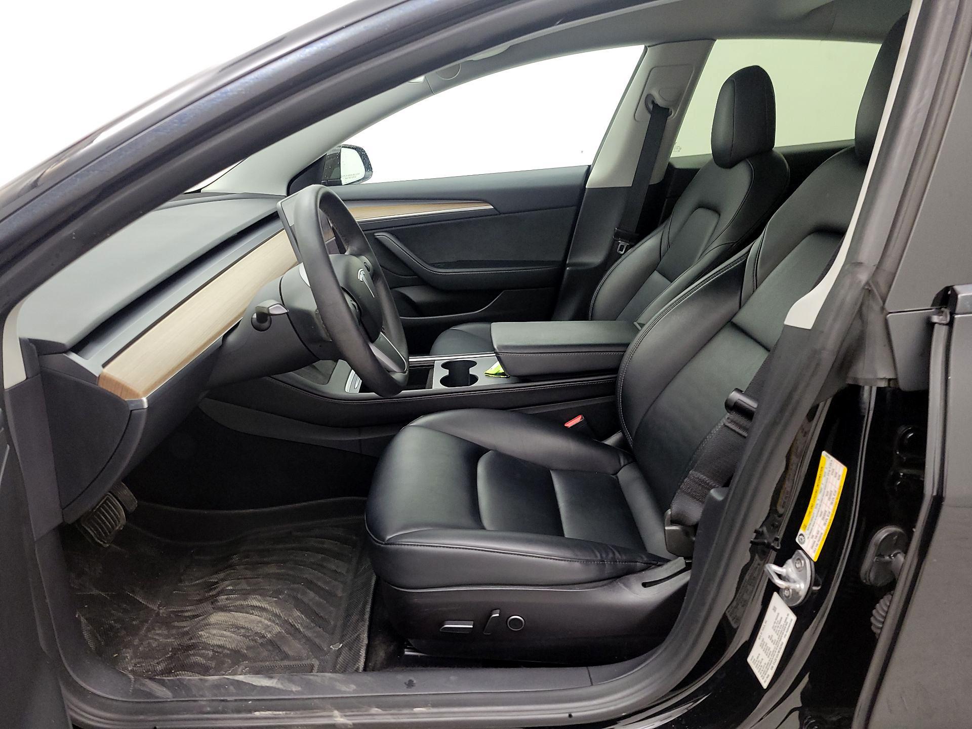 Thumbnail: 2022 Tesla Model 3 - 11