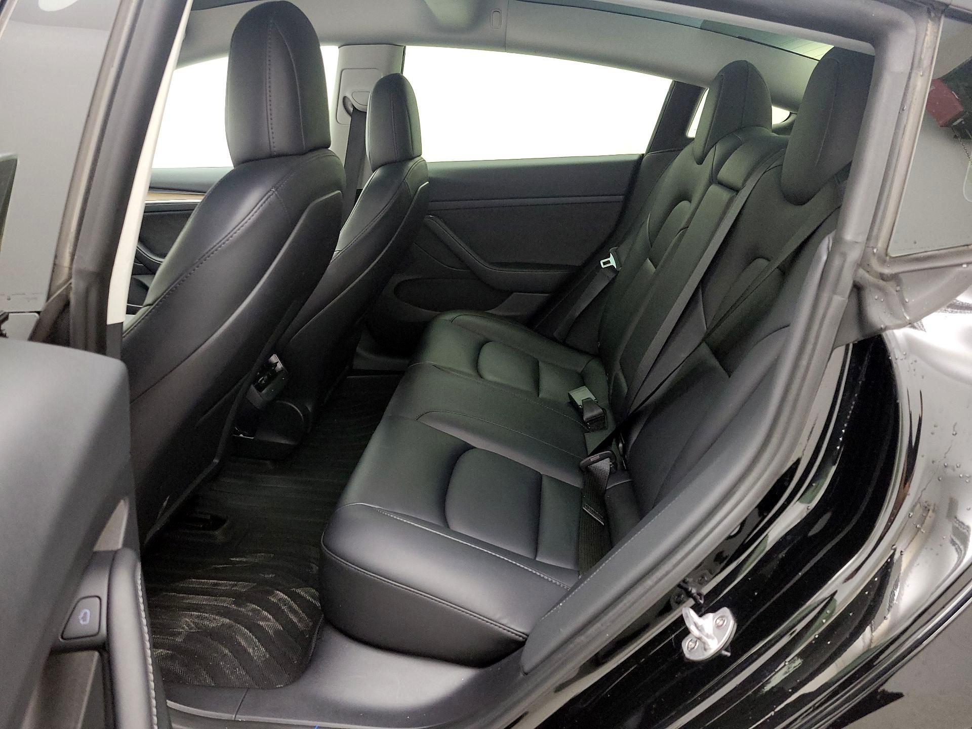 Thumbnail: 2022 Tesla Model 3 - 18