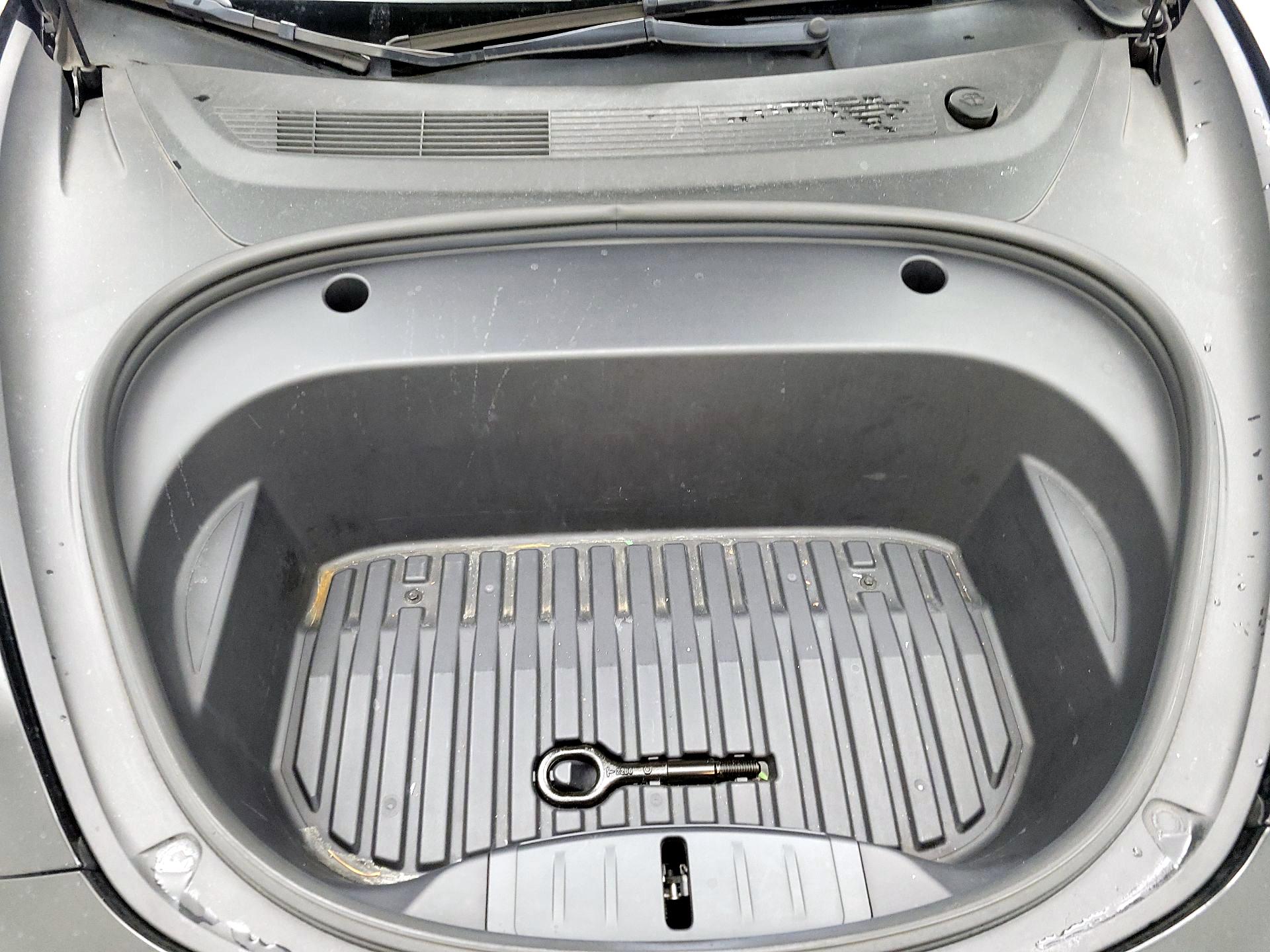 Thumbnail: 2022 Tesla Model 3 - 20