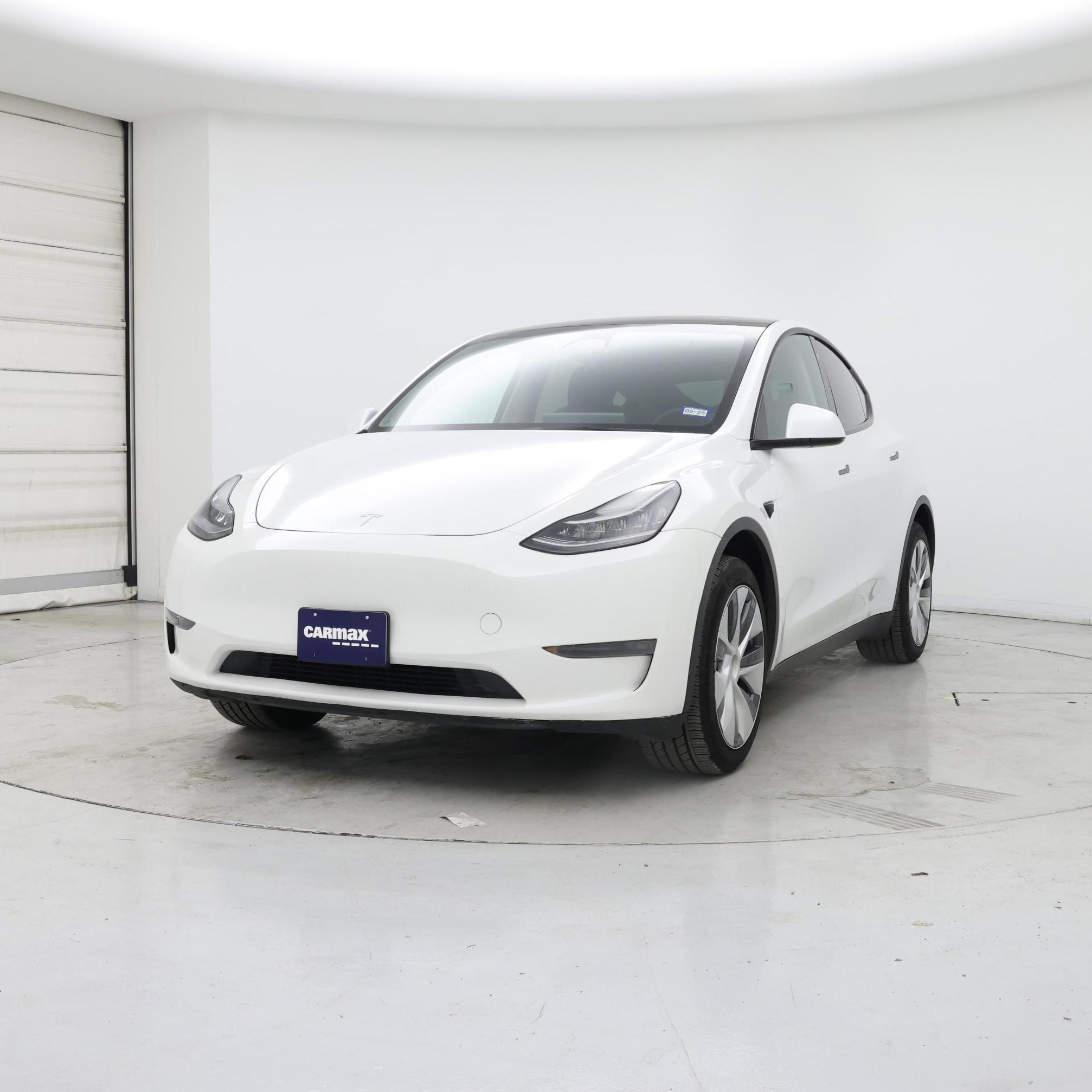 Thumbnail: 2023 Tesla Model Y - 4