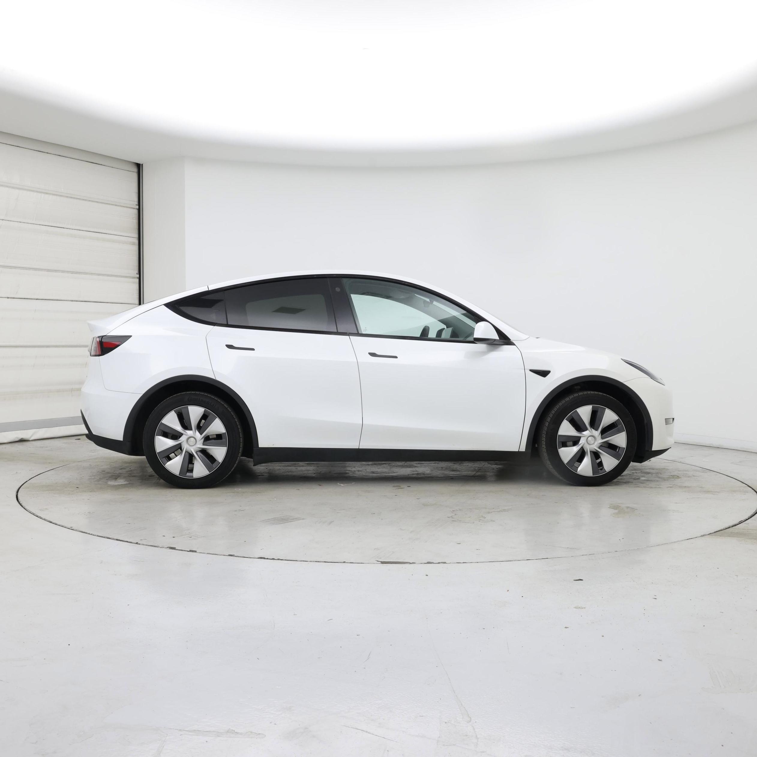 Thumbnail: 2023 Tesla Model Y - 7