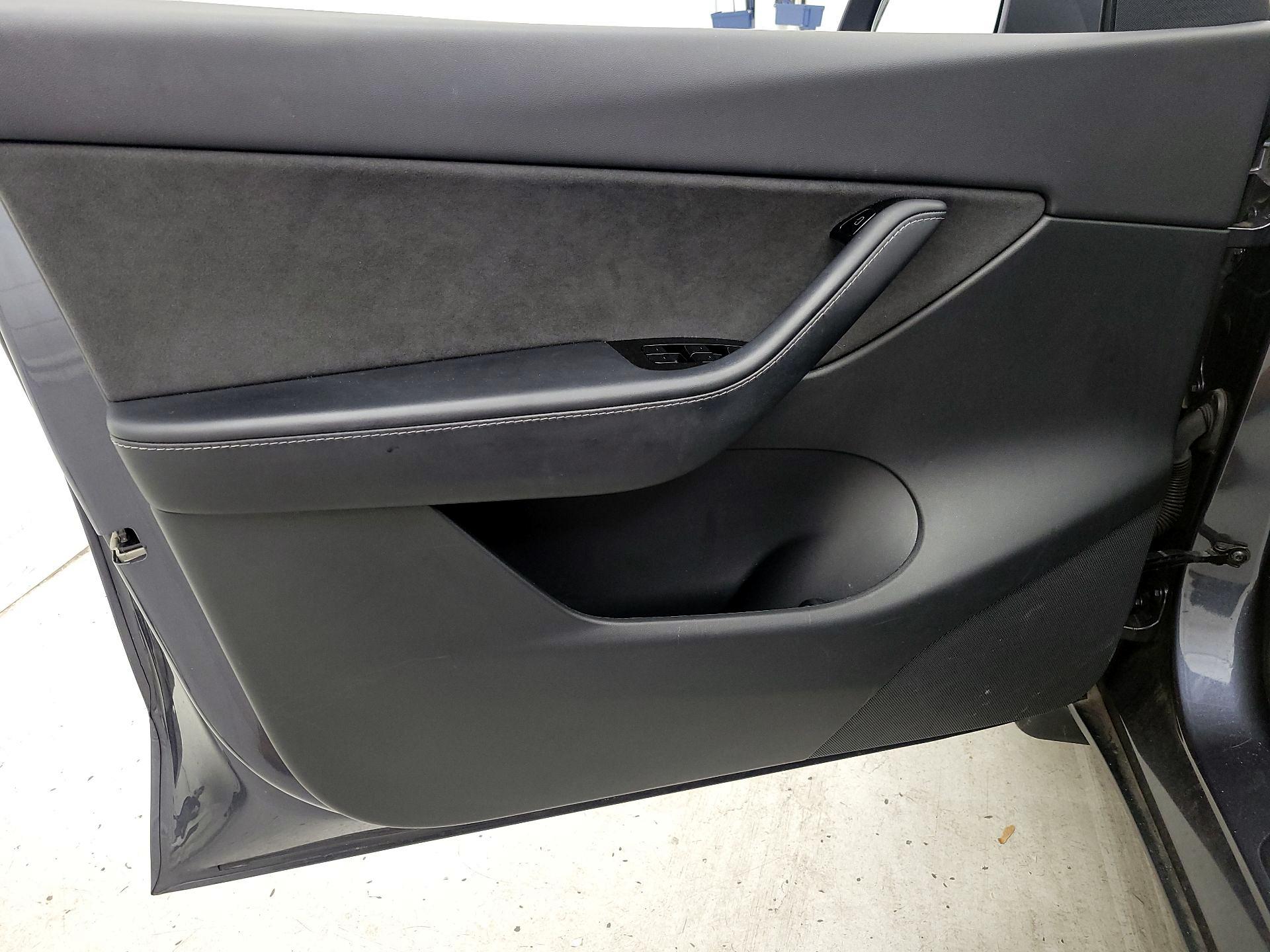 Thumbnail: 2021 Tesla Model Y - 12