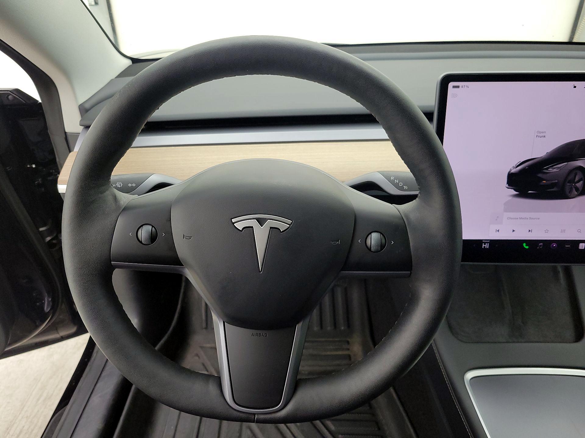 Thumbnail: 2023 Tesla Model 3 - 10