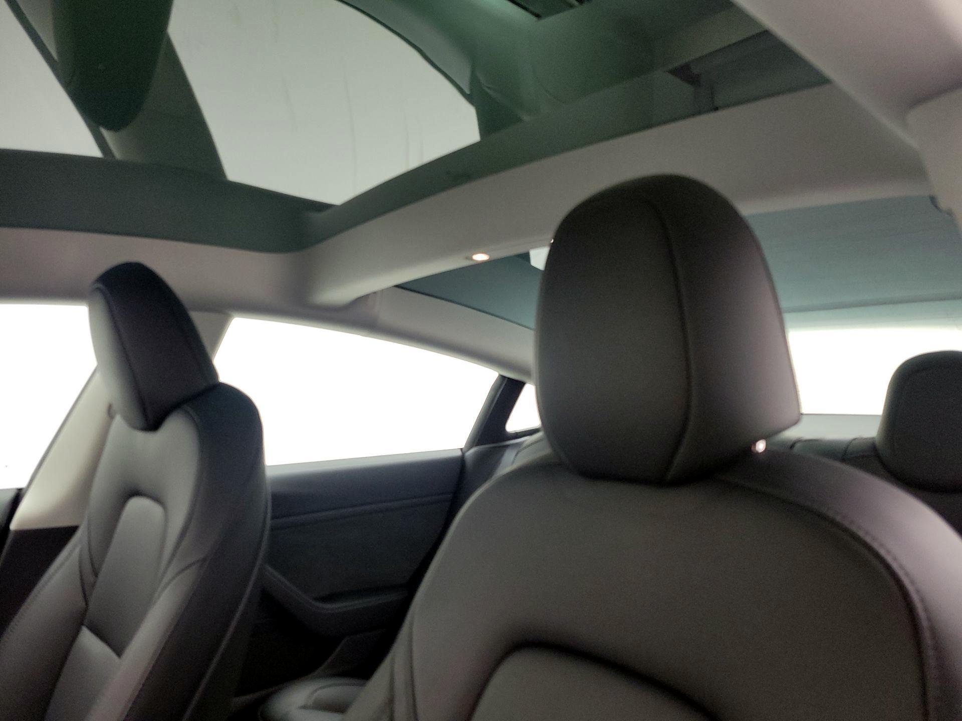 Thumbnail: 2023 Tesla Model 3 - 17