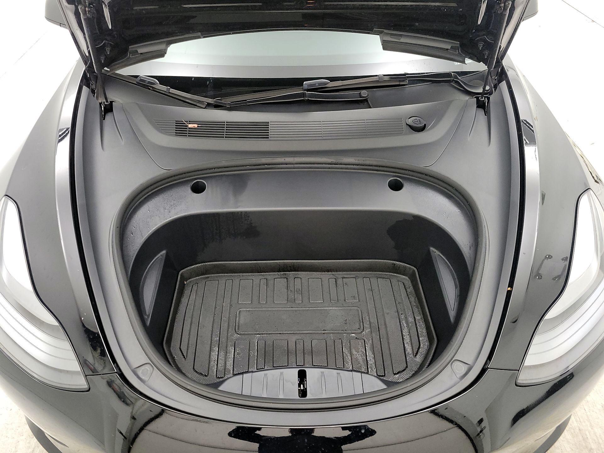 Thumbnail: 2023 Tesla Model 3 - 20