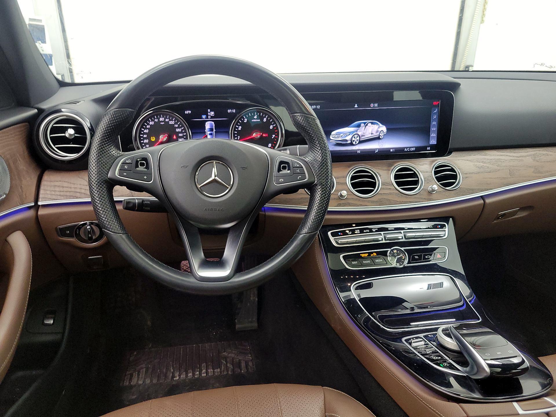 Thumbnail: 2017 Mercedes-Benz E-Class - 10