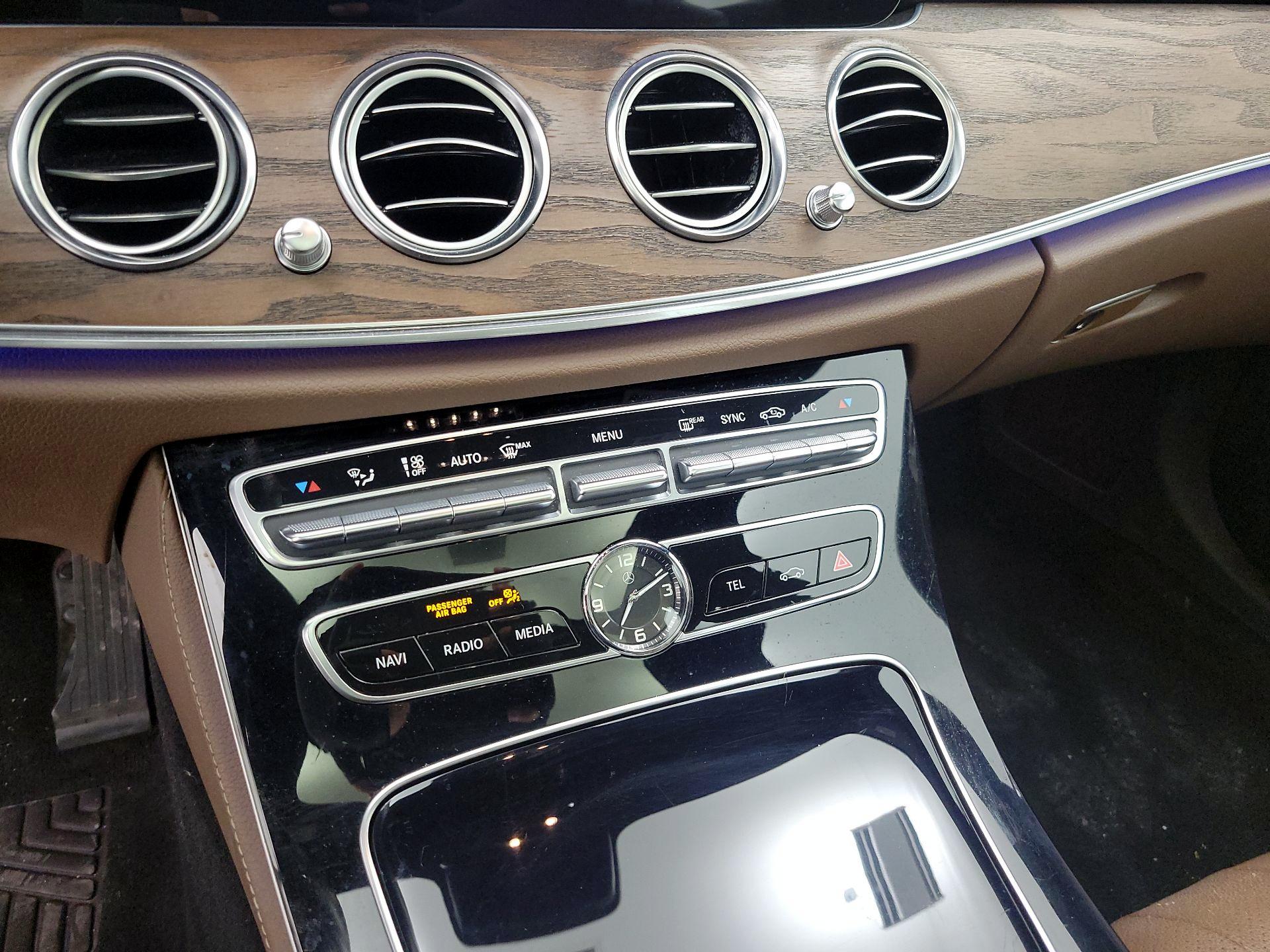 Thumbnail: 2017 Mercedes-Benz E-Class - 16