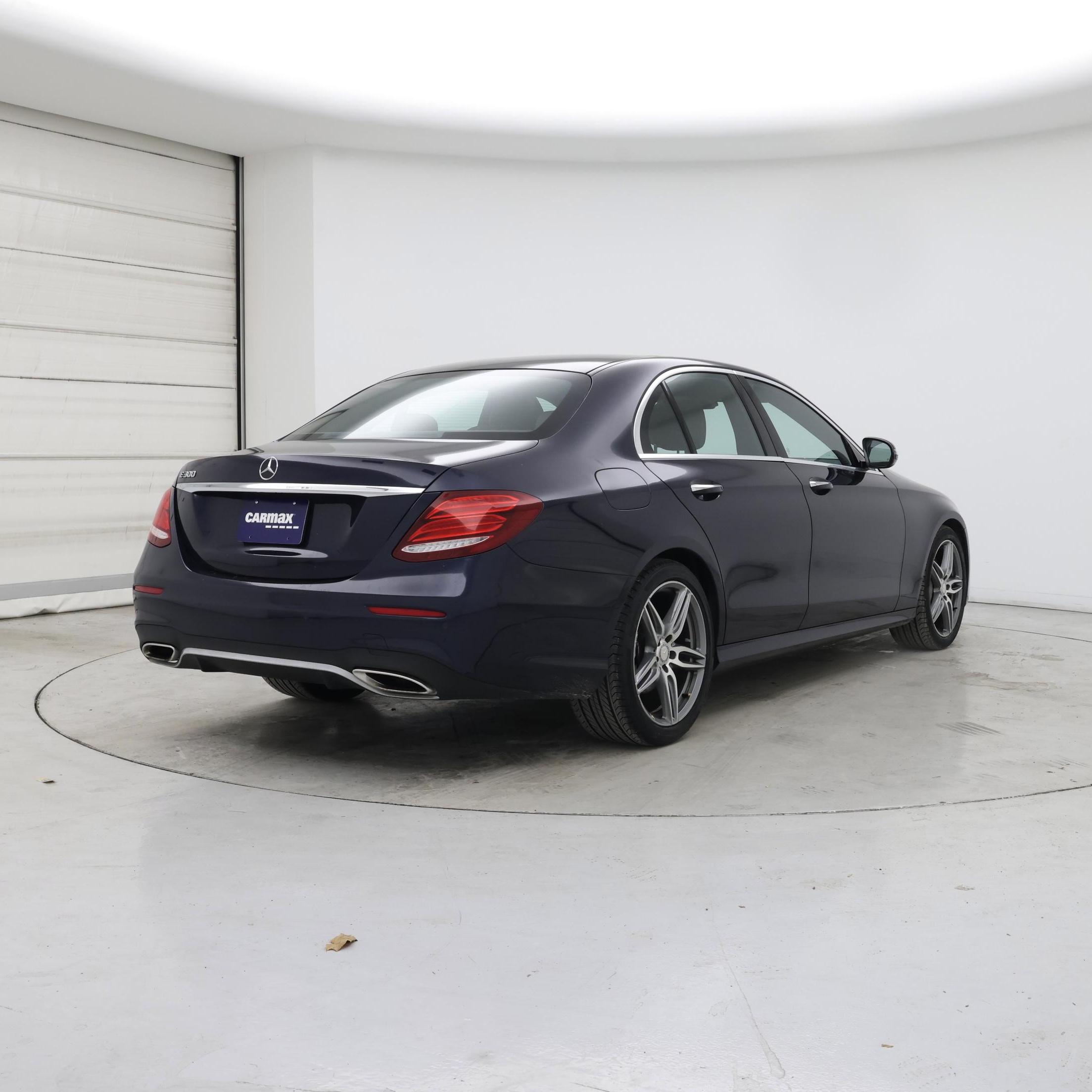 Thumbnail: 2017 Mercedes-Benz E-Class - 8