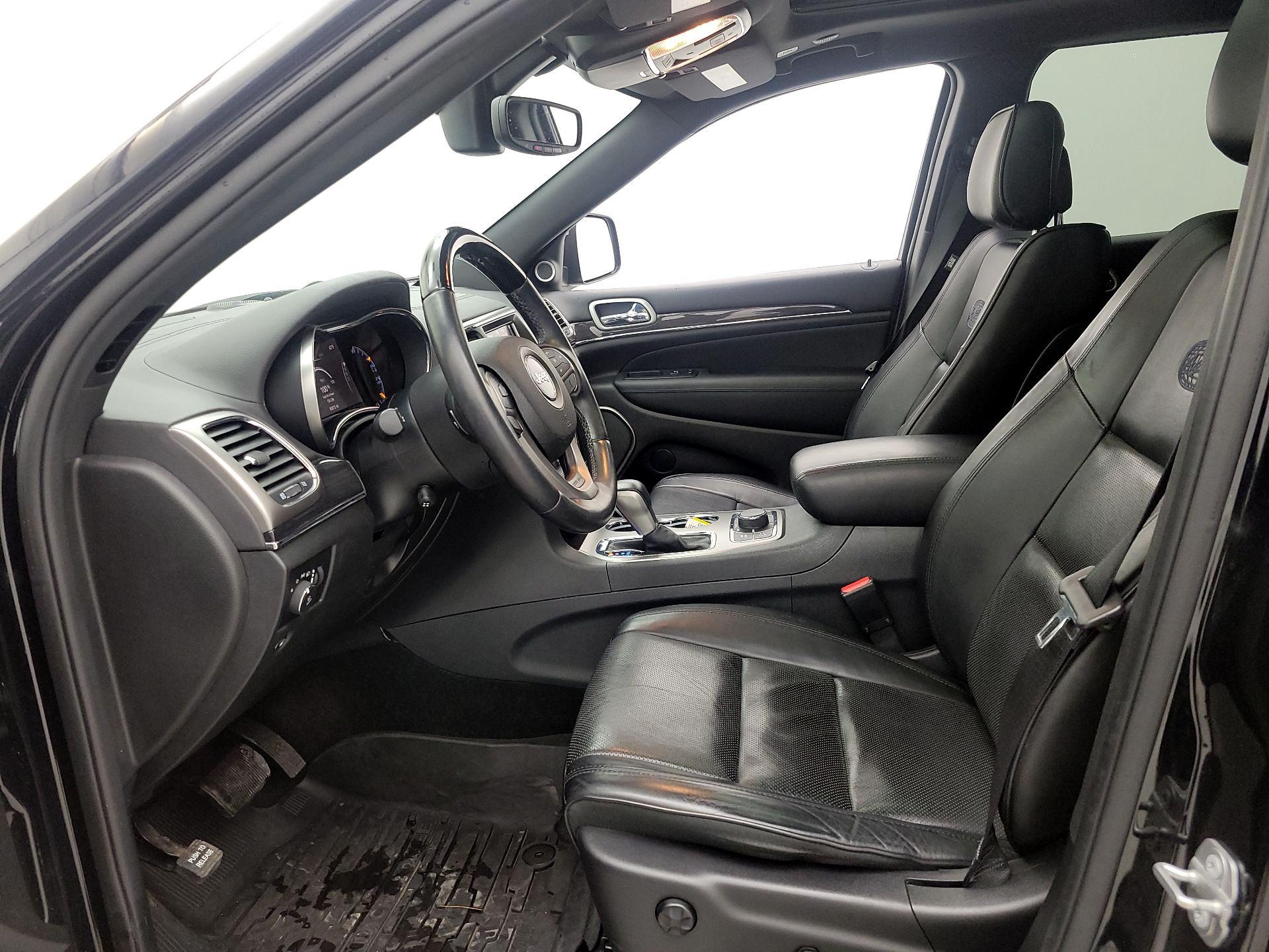 Thumbnail: 2018 Jeep Grand Cherokee - 11