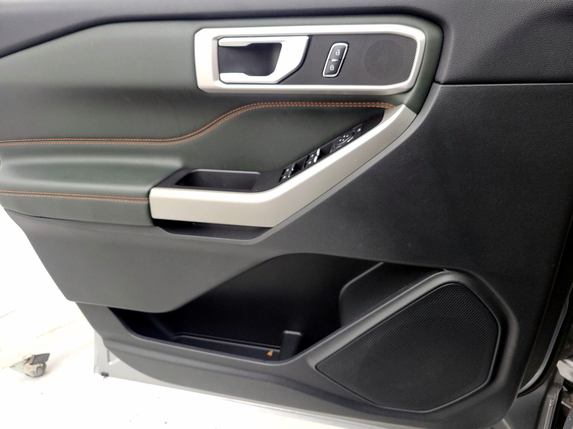 Thumbnail: 2021 Ford Explorer - 12