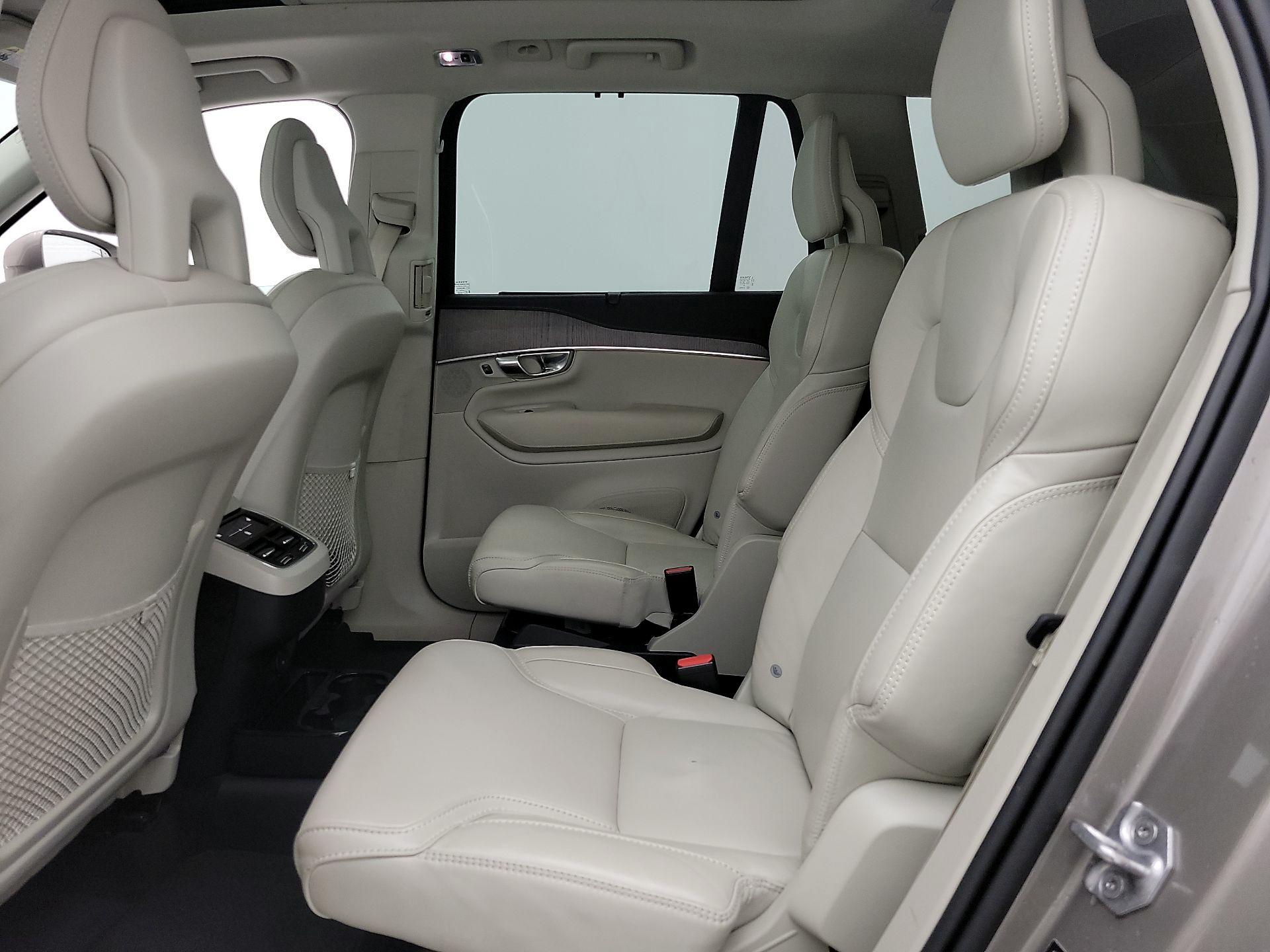 Thumbnail: 2021 Volvo XC90 - 20