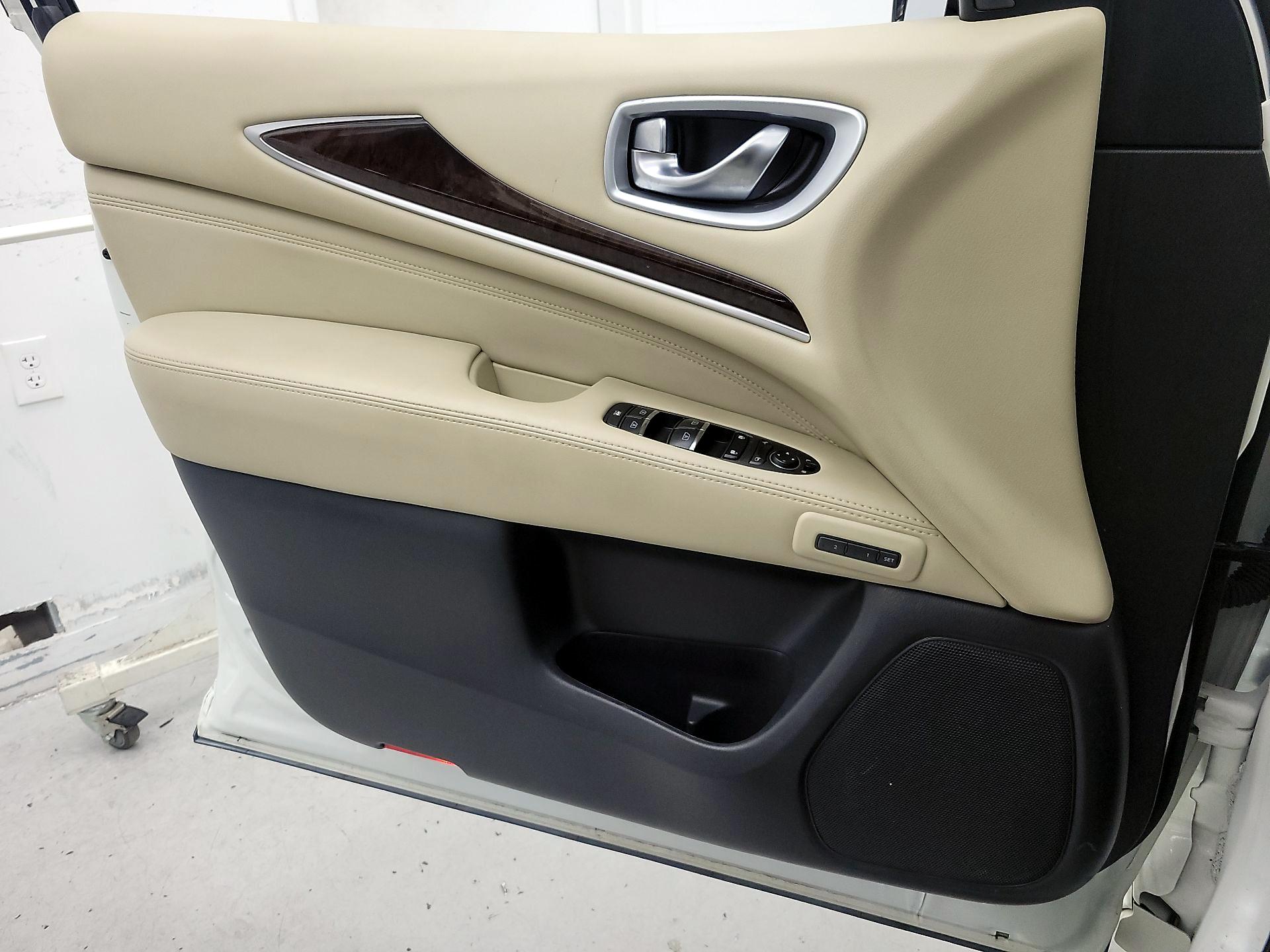 Thumbnail: 2015 INFINITI QX60 - 12