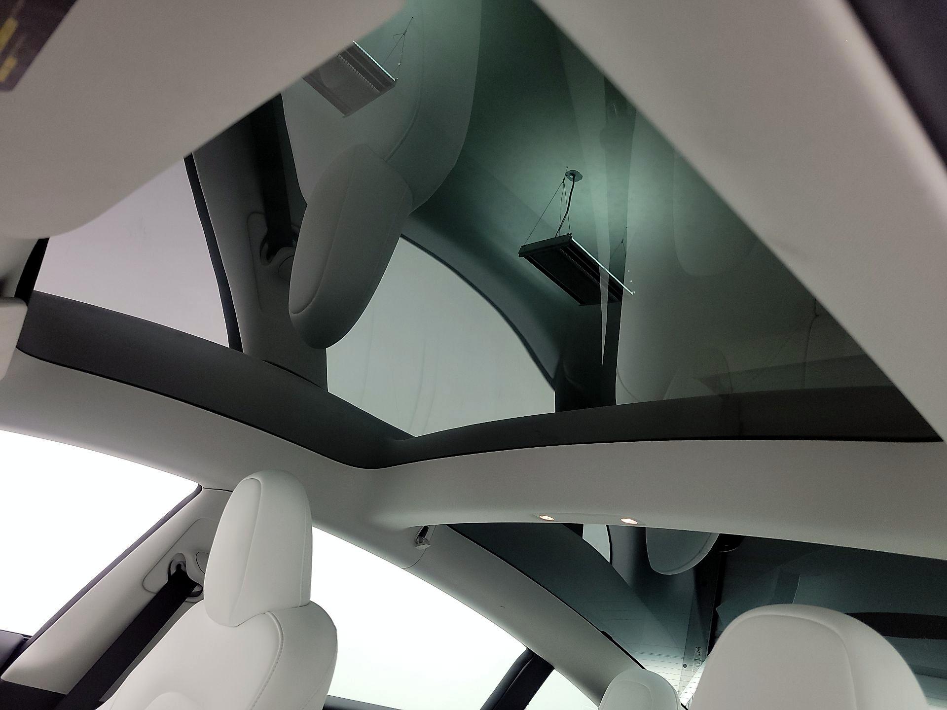 Thumbnail: 2023 Tesla Model 3 - 18