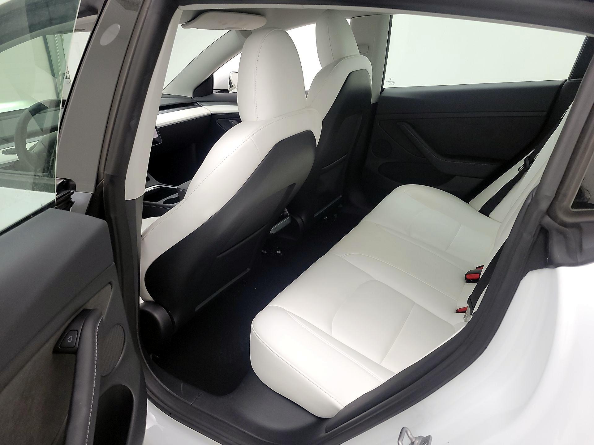 Thumbnail: 2023 Tesla Model 3 - 19